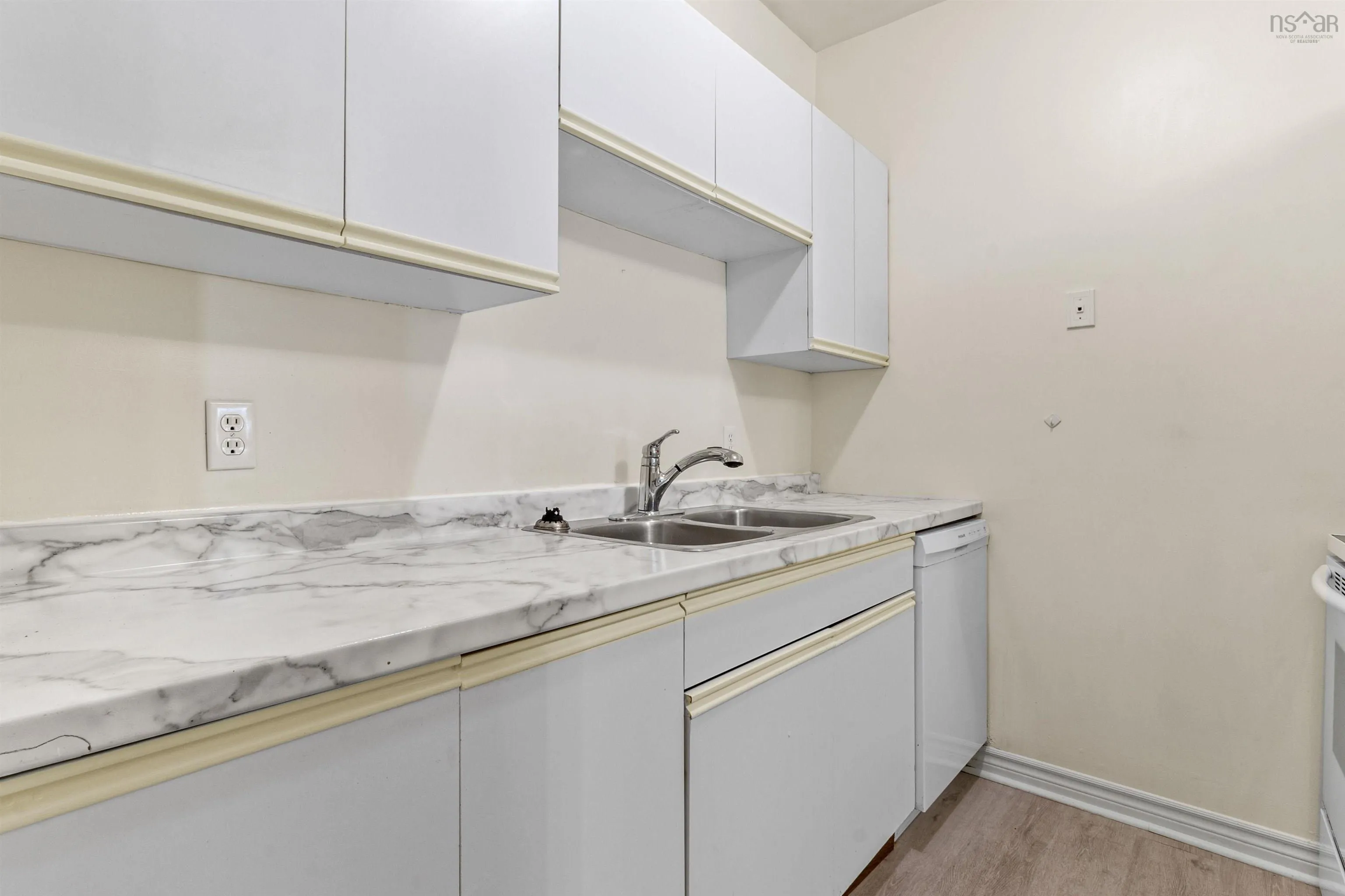21-1300 Queen Street, Halifax, NS B3J 2H5, 2 Bedrooms Bedrooms, ,1 BathroomBathrooms,Residential,For Sale,Queen,202515970