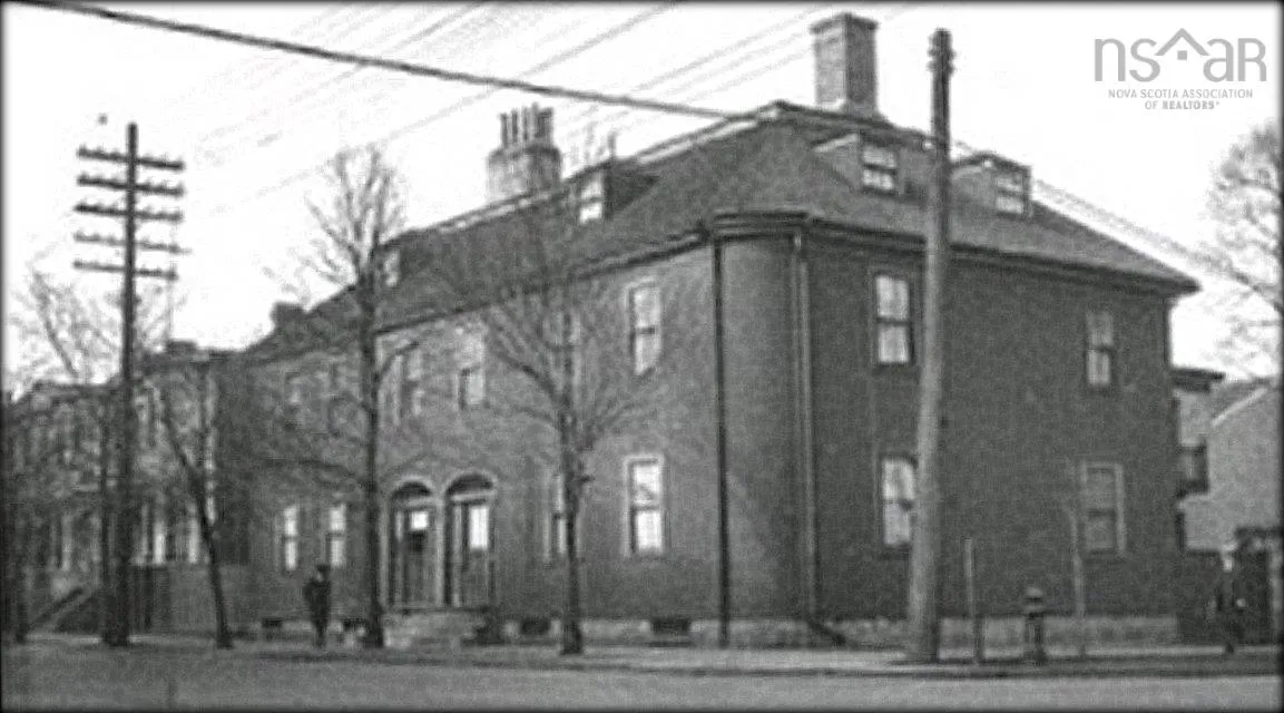 21-1300 Queen Street, Halifax, NS B3J 2H5, 2 Bedrooms Bedrooms, ,1 BathroomBathrooms,Residential,For Sale,Queen,202515970
