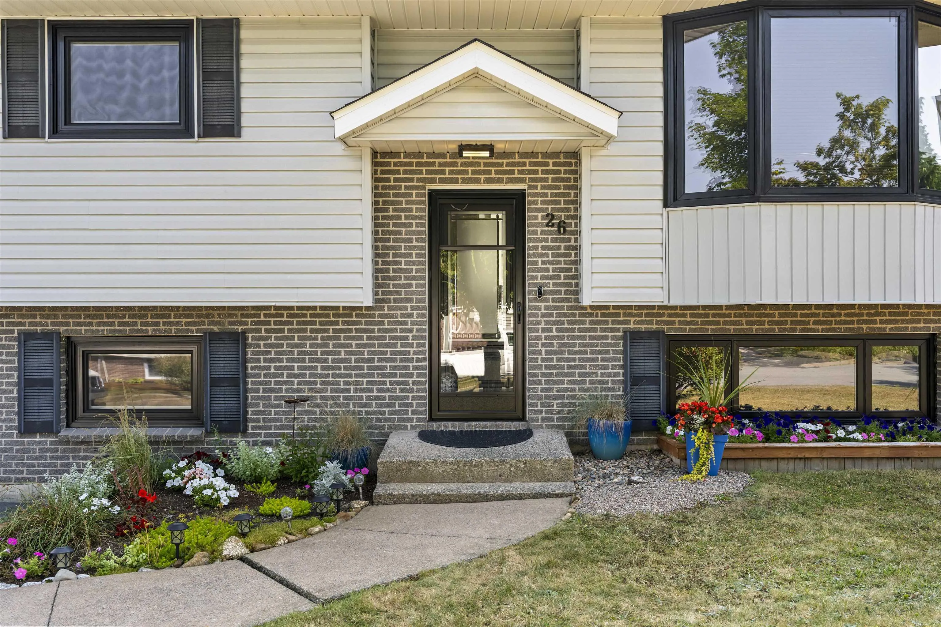 26 Feldspar Crescent, Halifax, NS B3R 2M2, 4 Bedrooms Bedrooms, ,2 BathroomsBathrooms,Residential,For Sale,Feldspar,202521145