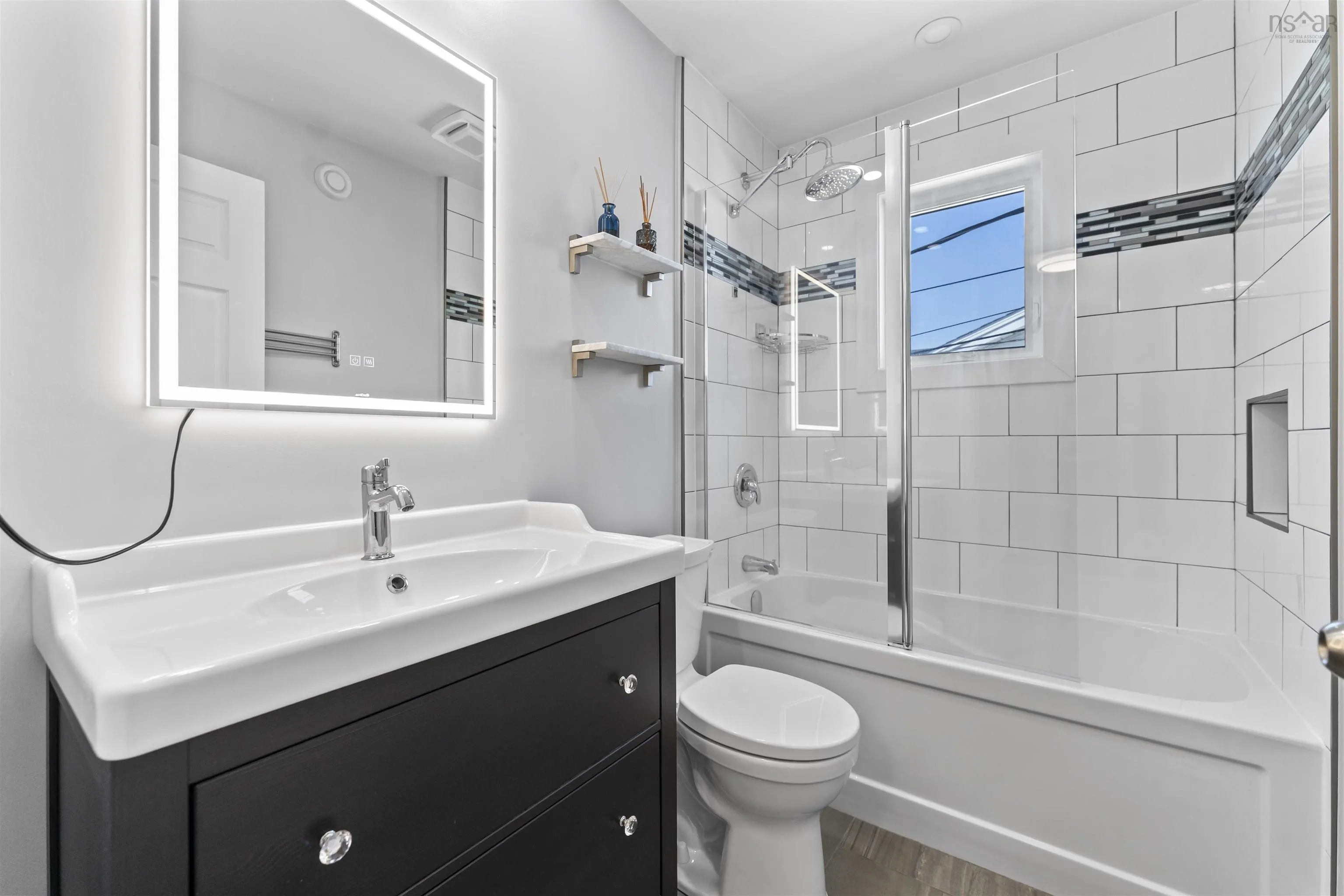 26 Feldspar Crescent, Halifax, NS B3R 2M2, 4 Bedrooms Bedrooms, ,2 BathroomsBathrooms,Residential,For Sale,Feldspar,202521145