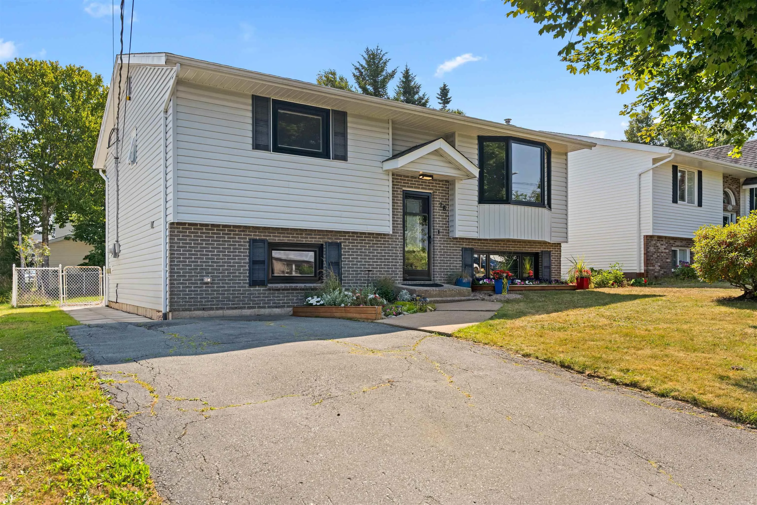 26 Feldspar Crescent, Halifax, NS B3R 2M2, 4 Bedrooms Bedrooms, ,2 BathroomsBathrooms,Residential,For Sale,Feldspar,202521145