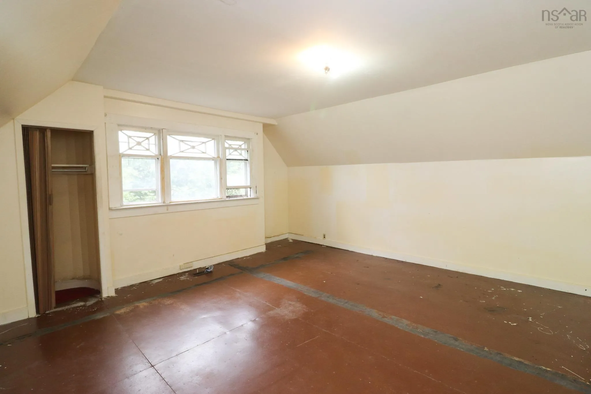 8 Lansdoon Place, Truro, NS B2N 2G1, 5 Bedrooms Bedrooms, ,3 BathroomsBathrooms,Residential,For Sale,Lansdoon,202522474