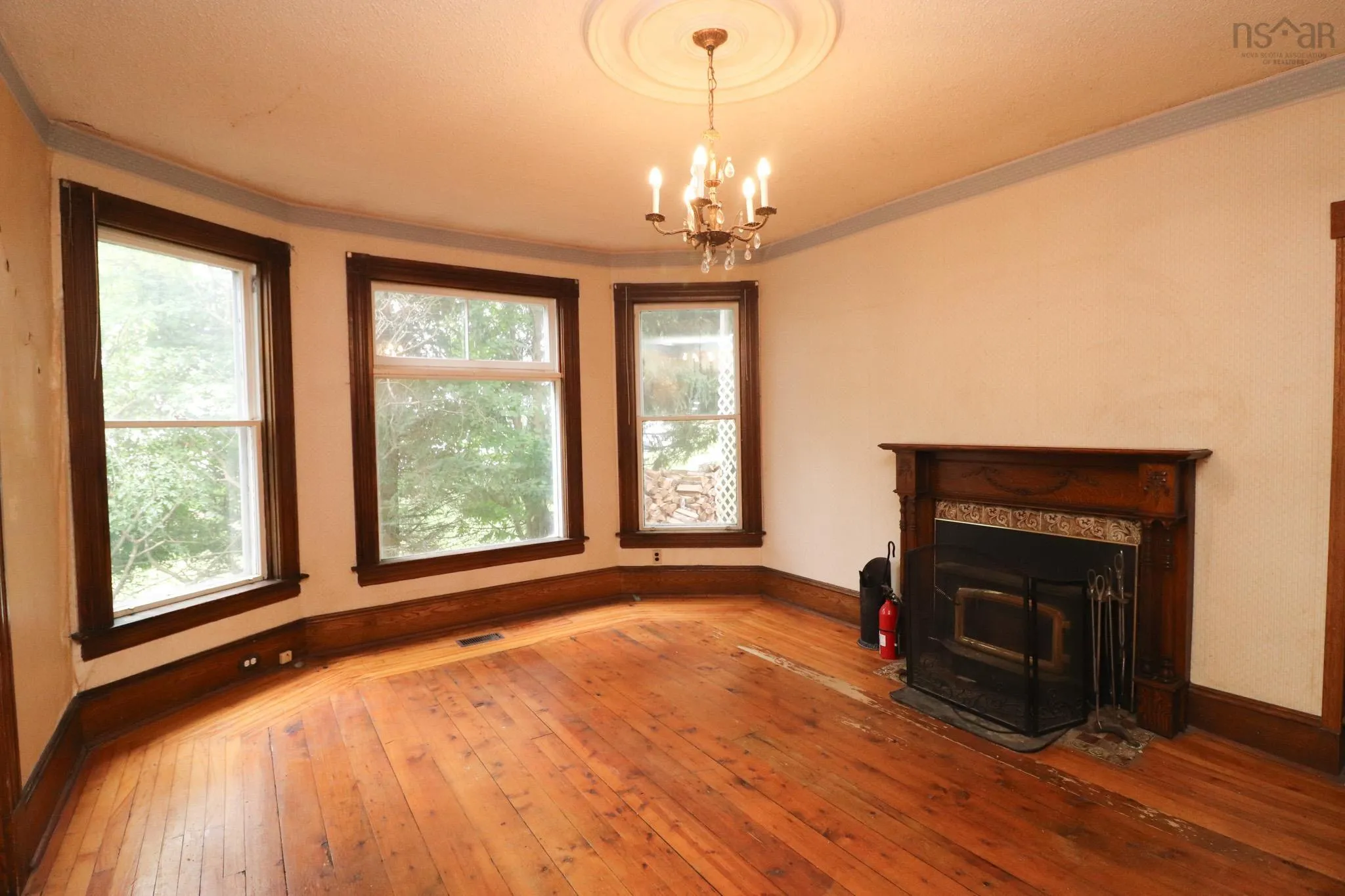 8 Lansdoon Place, Truro, NS B2N 2G1, 5 Bedrooms Bedrooms, ,3 BathroomsBathrooms,Residential,For Sale,Lansdoon,202522474