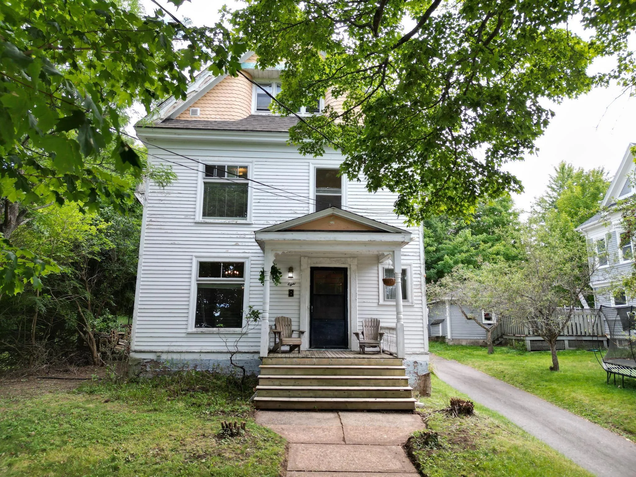8 Lansdoon Place, Truro, NS B2N 2G1, 5 Bedrooms Bedrooms, ,3 BathroomsBathrooms,Residential,For Sale,Lansdoon,202522474