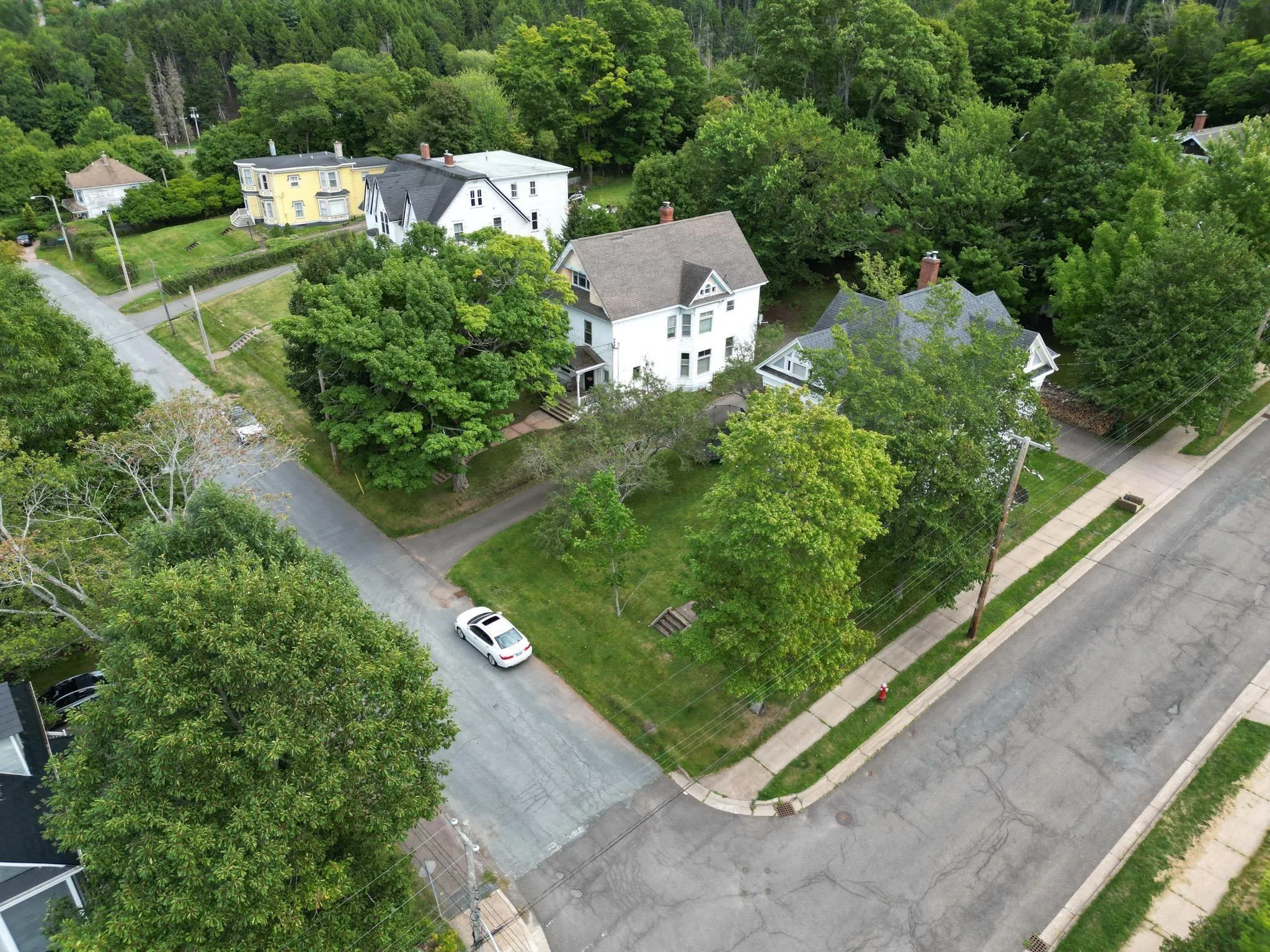 8 Lansdoon Place, Truro, NS B2N 2G1, 5 Bedrooms Bedrooms, ,3 BathroomsBathrooms,Residential,For Sale,Lansdoon,202522474