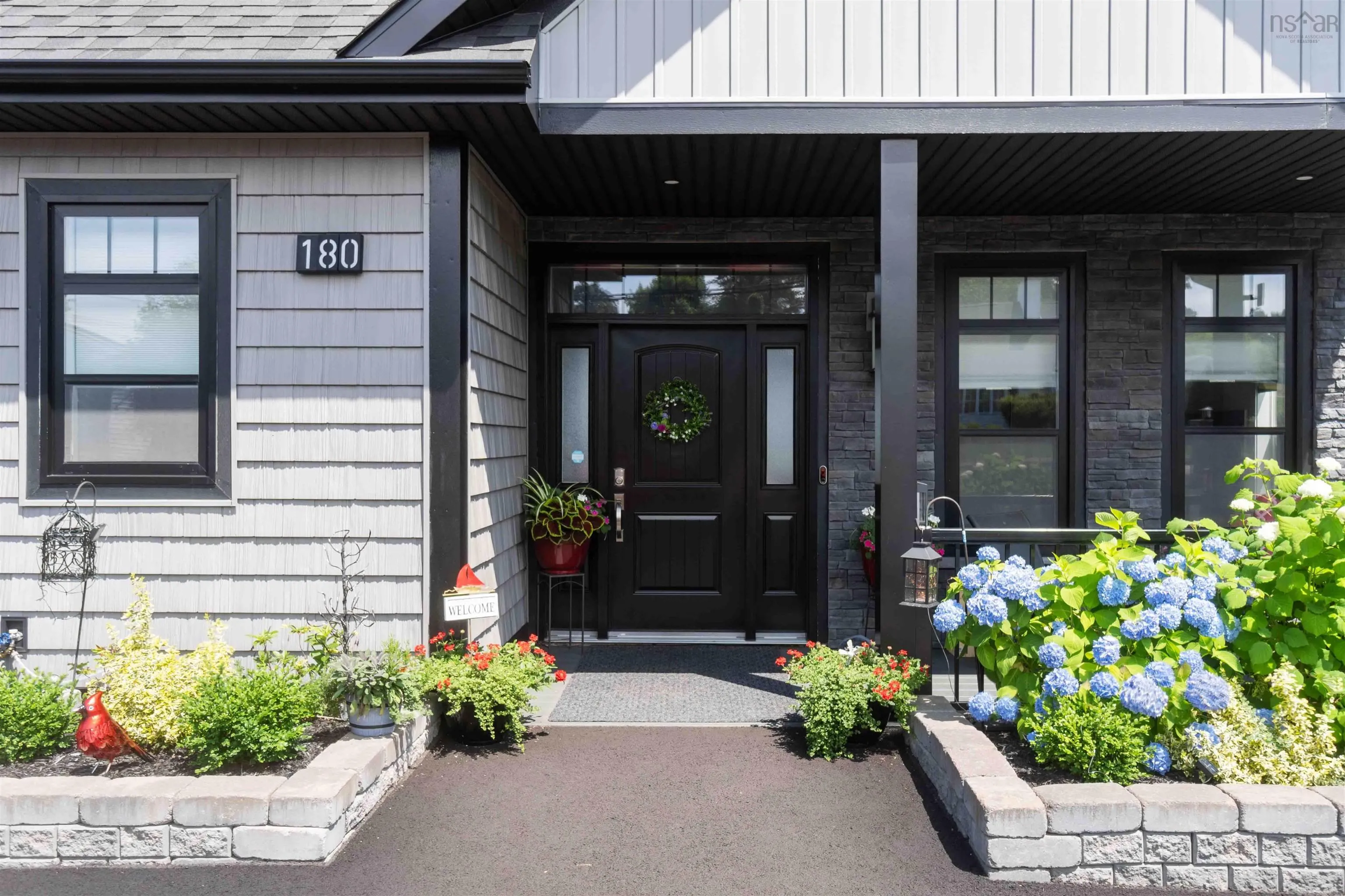 180 King Street, Digby, NS B0V 1A0, 3 Bedrooms Bedrooms, ,2 BathroomsBathrooms,Residential,For Sale,King,202520332