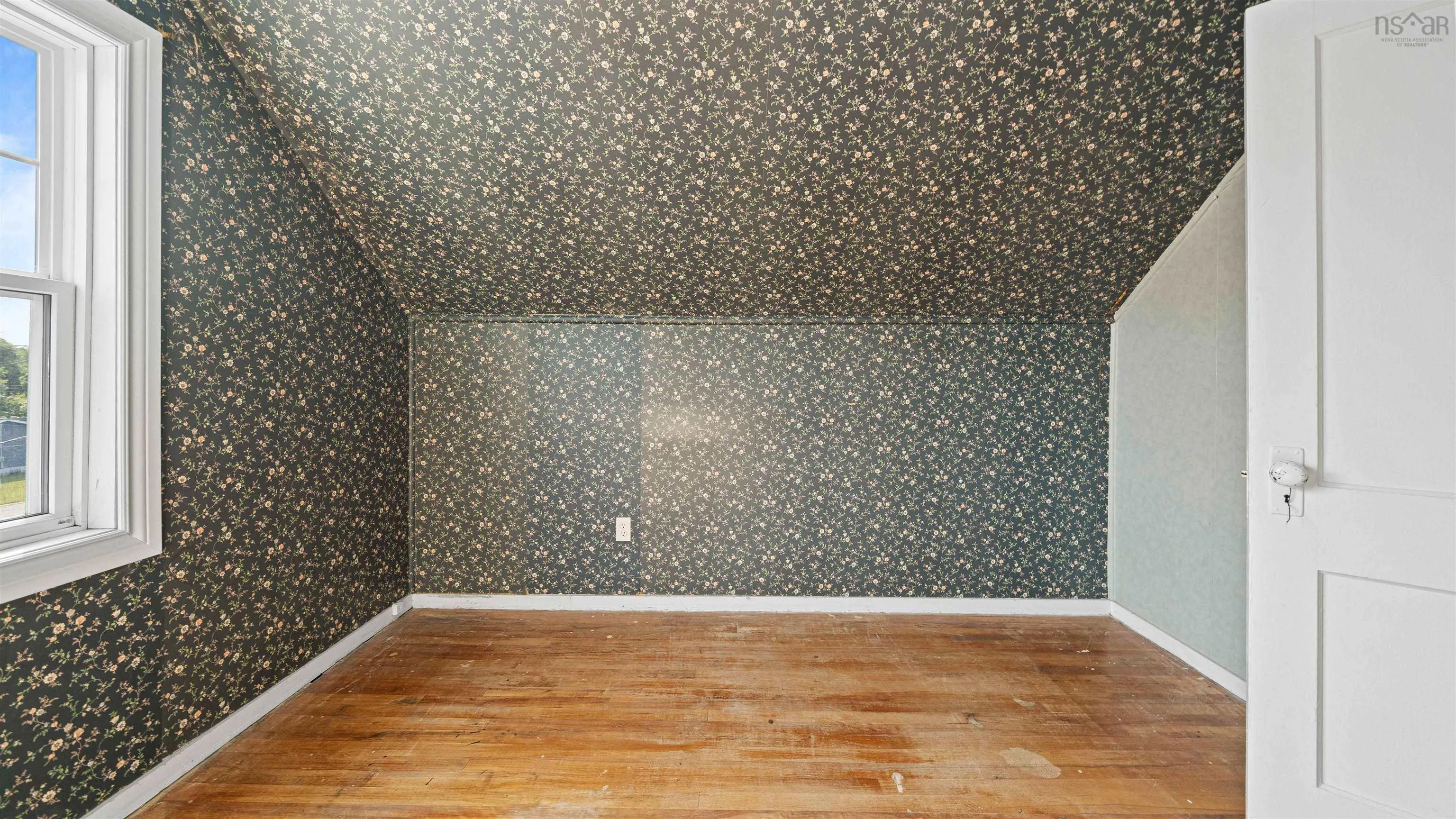 329 Victoria Avenue, New Glasgow, NS B2H 1W6, 2 Bedrooms Bedrooms, ,1 BathroomBathrooms,Residential,For Sale,Victoria,202519952