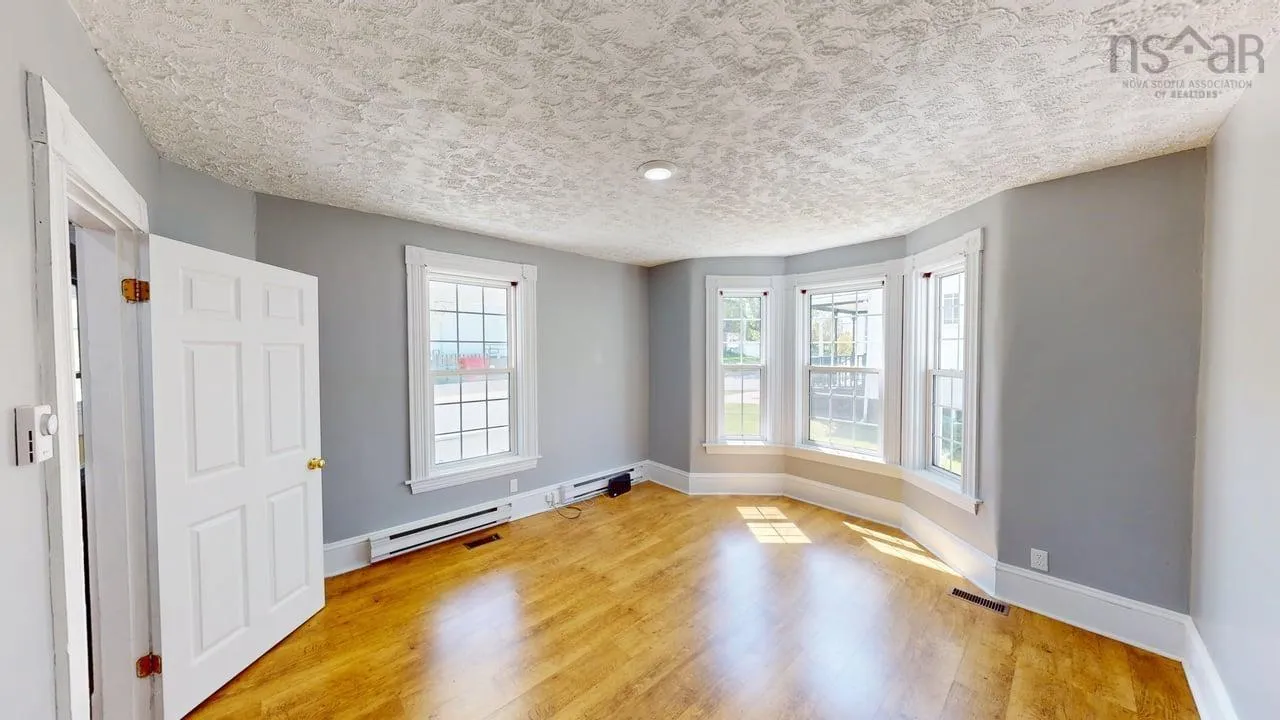 20 Victoria Avenue, Stellarton, NS B0K 0A9, 3 Bedrooms Bedrooms, ,2 BathroomsBathrooms,Residential,For Sale,Victoria,202513574