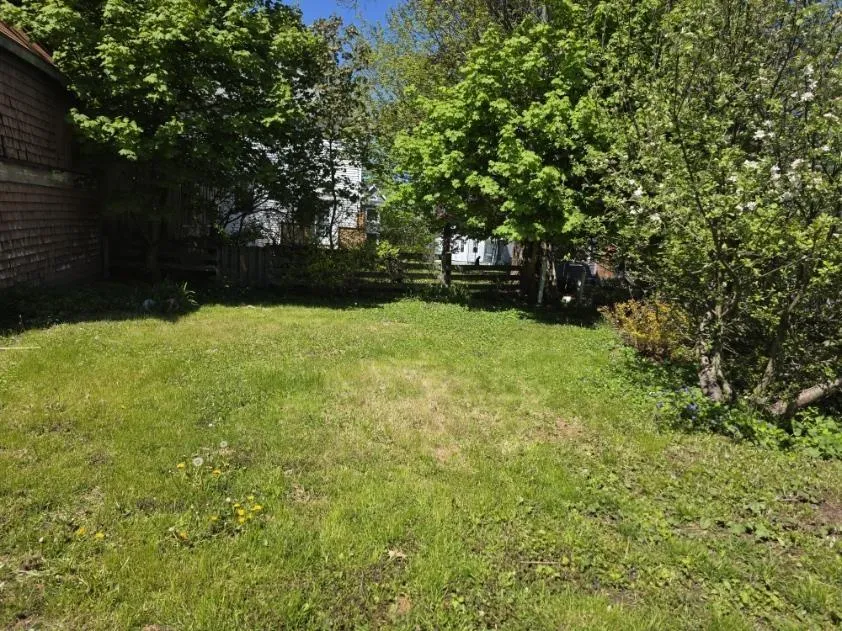 20 Victoria Avenue, Stellarton, NS B0K 0A9, 3 Bedrooms Bedrooms, ,2 BathroomsBathrooms,Residential,For Sale,Victoria,202513574
