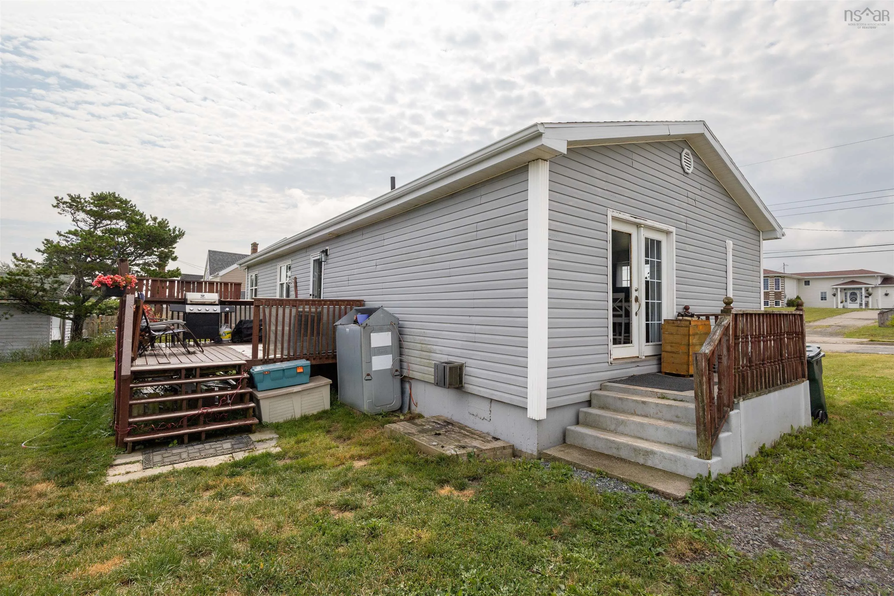 56 Centre Avenue, Donkin, NS B1A 6N3, 5 Bedrooms Bedrooms, ,2 BathroomsBathrooms,Residential,For Sale,Centre,202519369