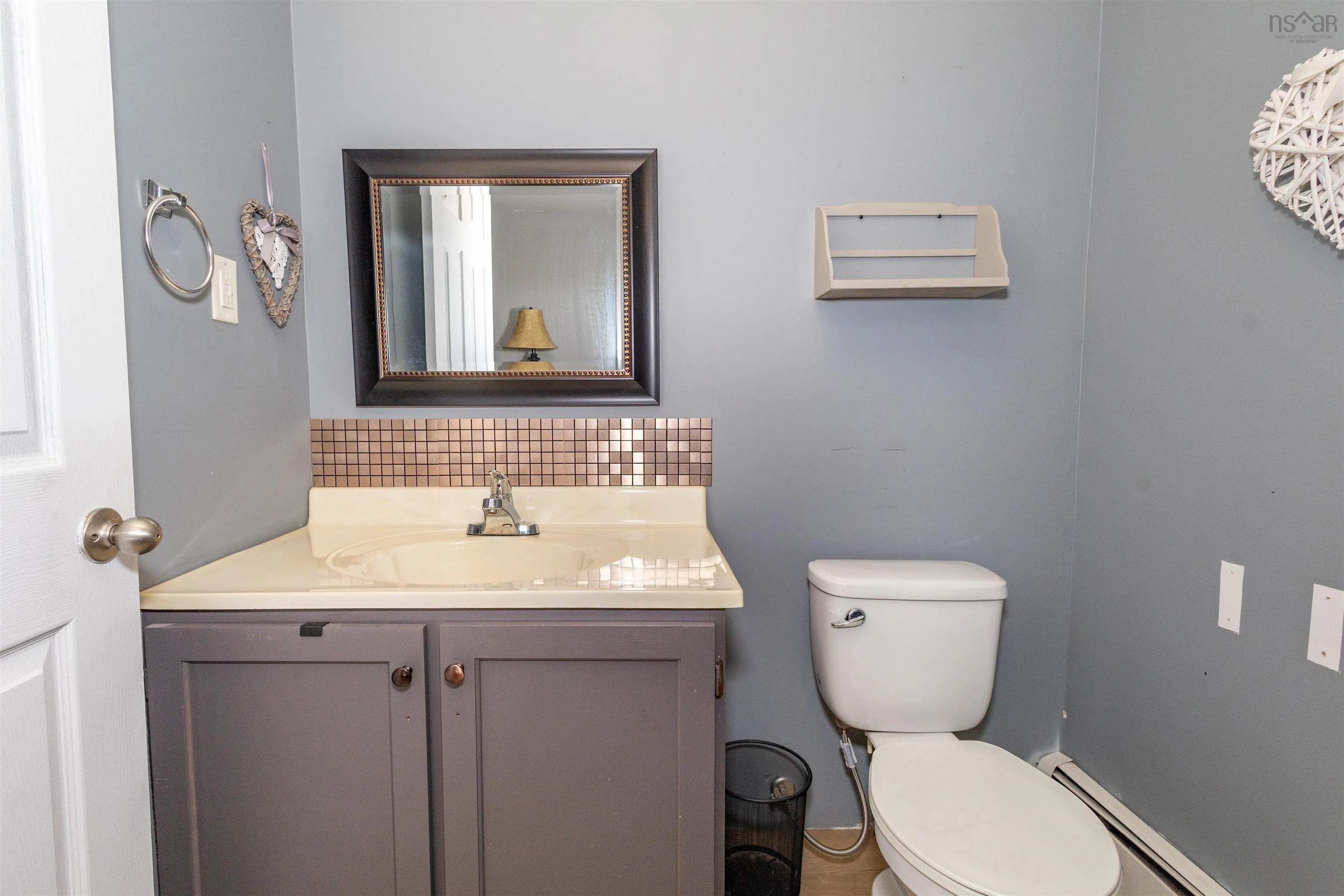 56 Centre Avenue, Donkin, NS B1A 6N3, 5 Bedrooms Bedrooms, ,2 BathroomsBathrooms,Residential,For Sale,Centre,202519369