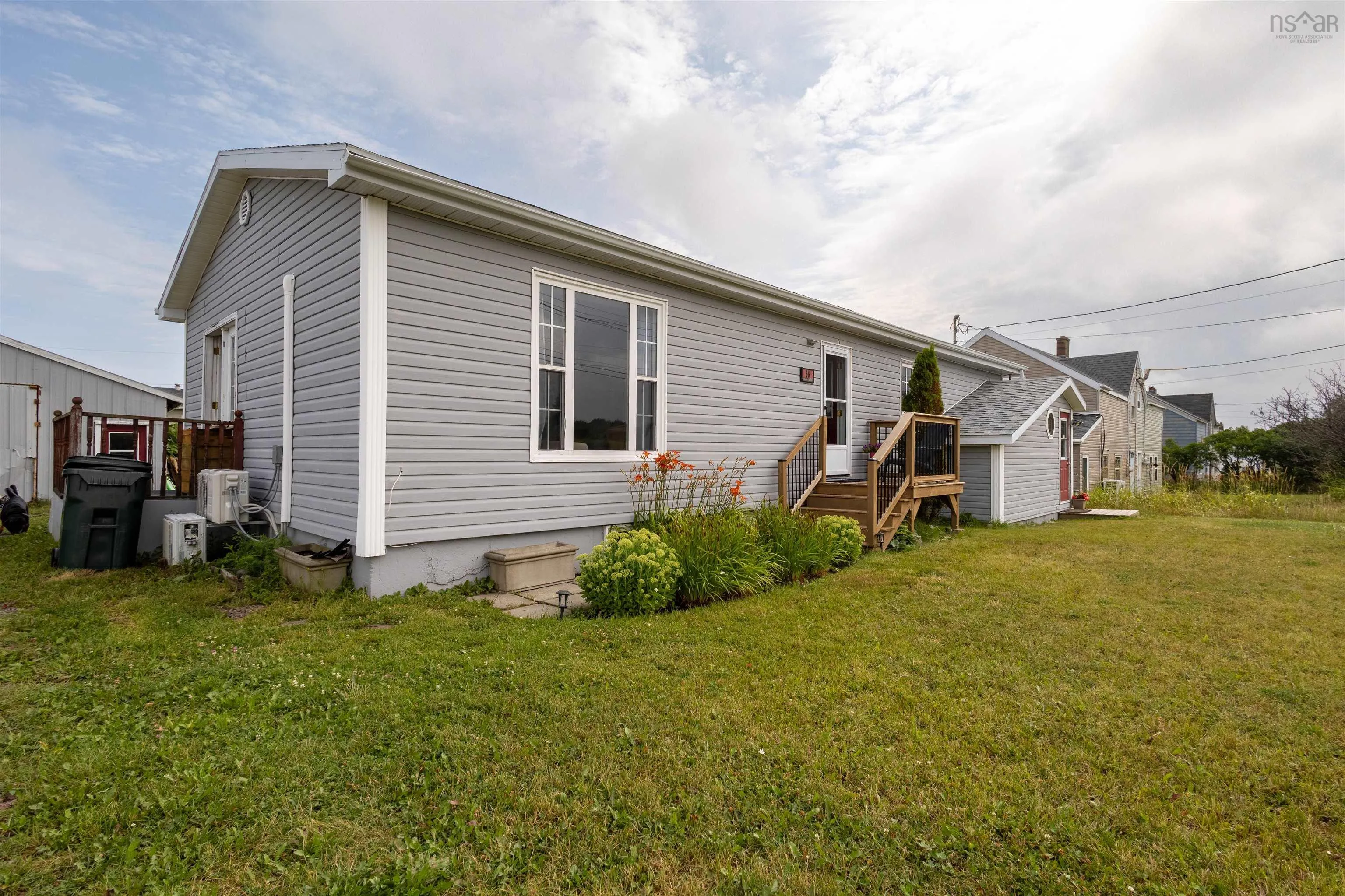 56 Centre Avenue, Donkin, NS B1A 6N3, 5 Bedrooms Bedrooms, ,2 BathroomsBathrooms,Residential,For Sale,Centre,202519369