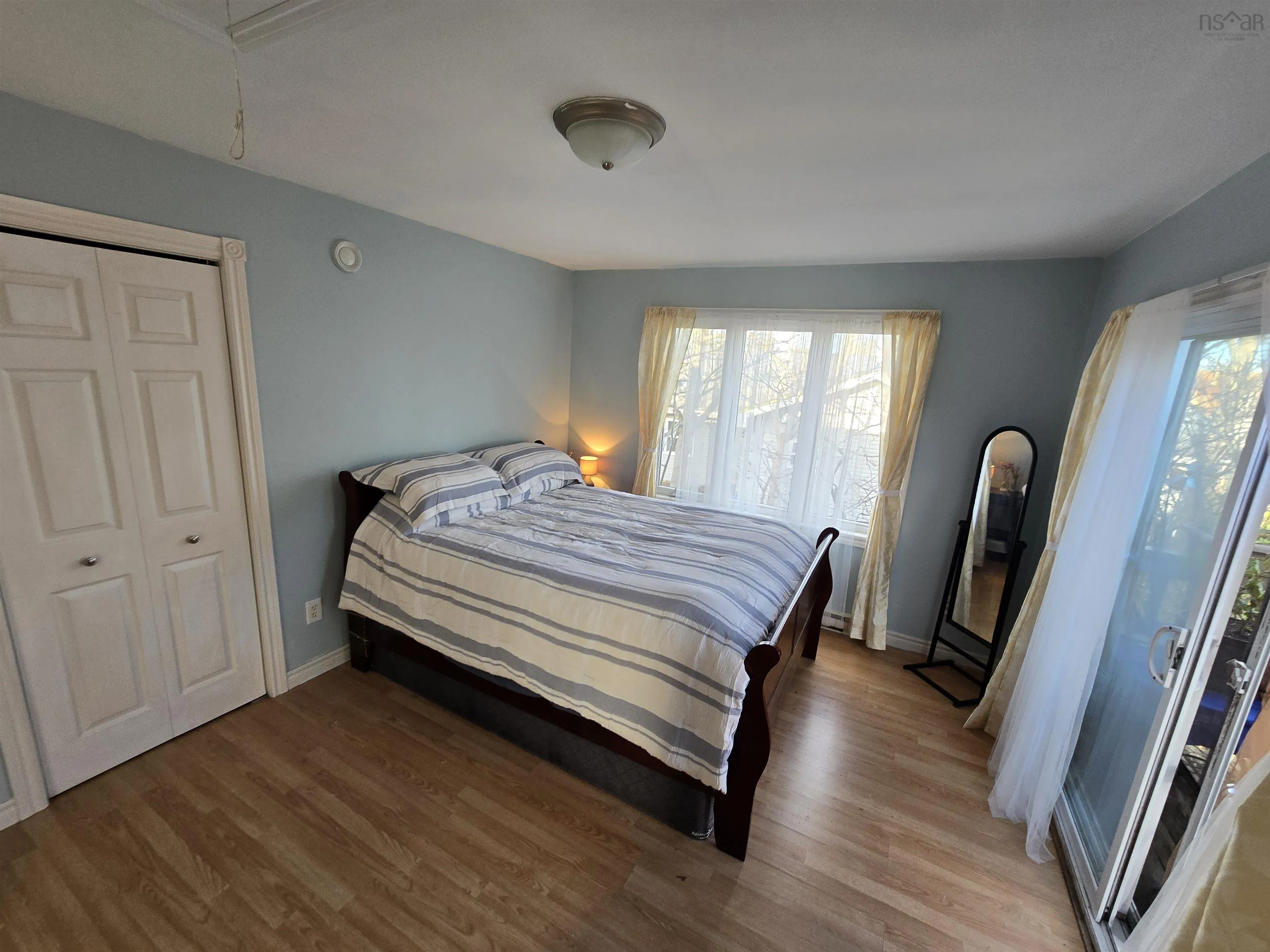 377 Pleasant Street, Yarmouth, NS B5A 4H5, 4 Bedrooms Bedrooms, ,3 BathroomsBathrooms,Residential,For Sale,Pleasant,202521531