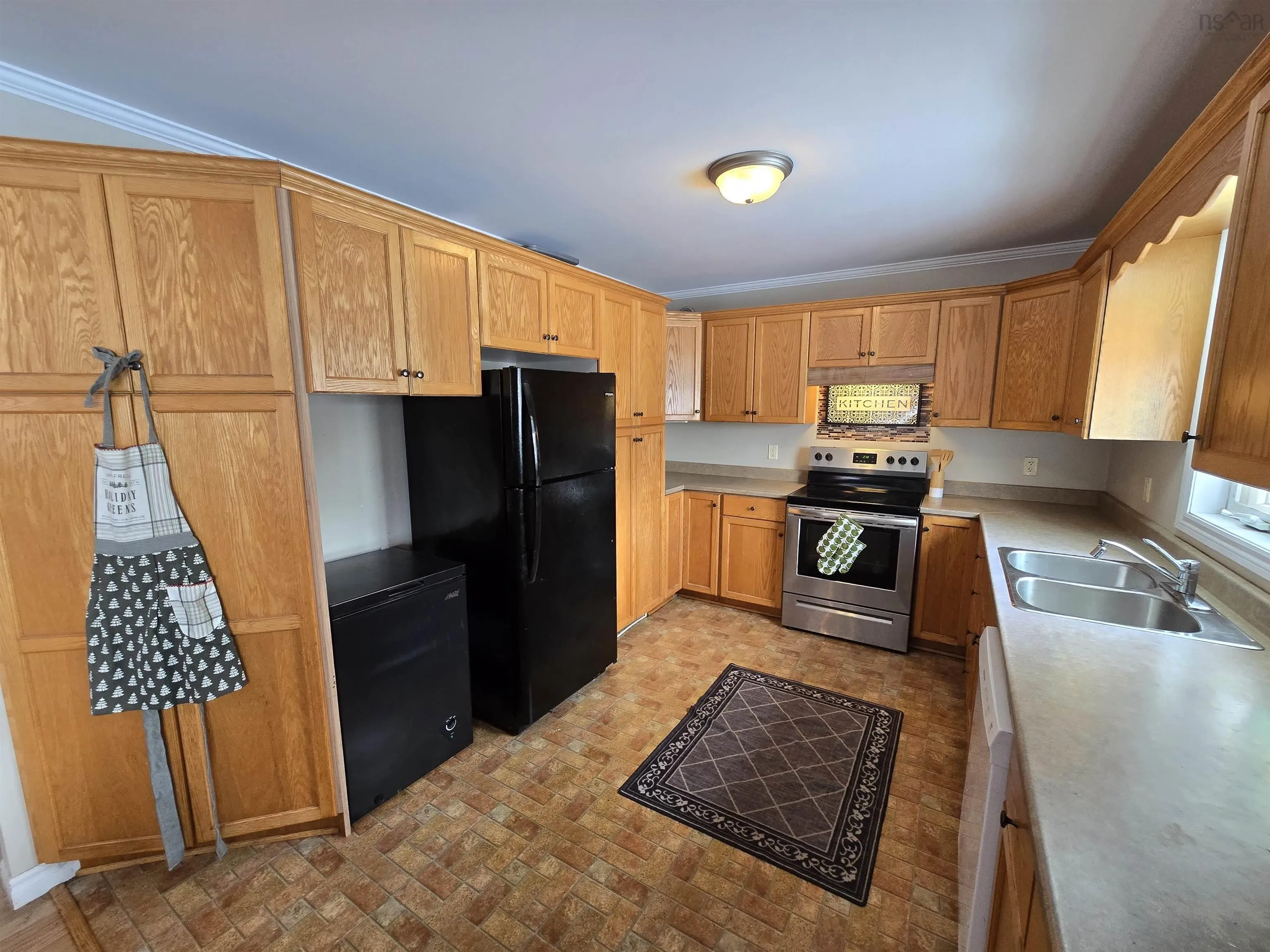 377 Pleasant Street, Yarmouth, NS B5A 4H5, 4 Bedrooms Bedrooms, ,3 BathroomsBathrooms,Residential,For Sale,Pleasant,202521531