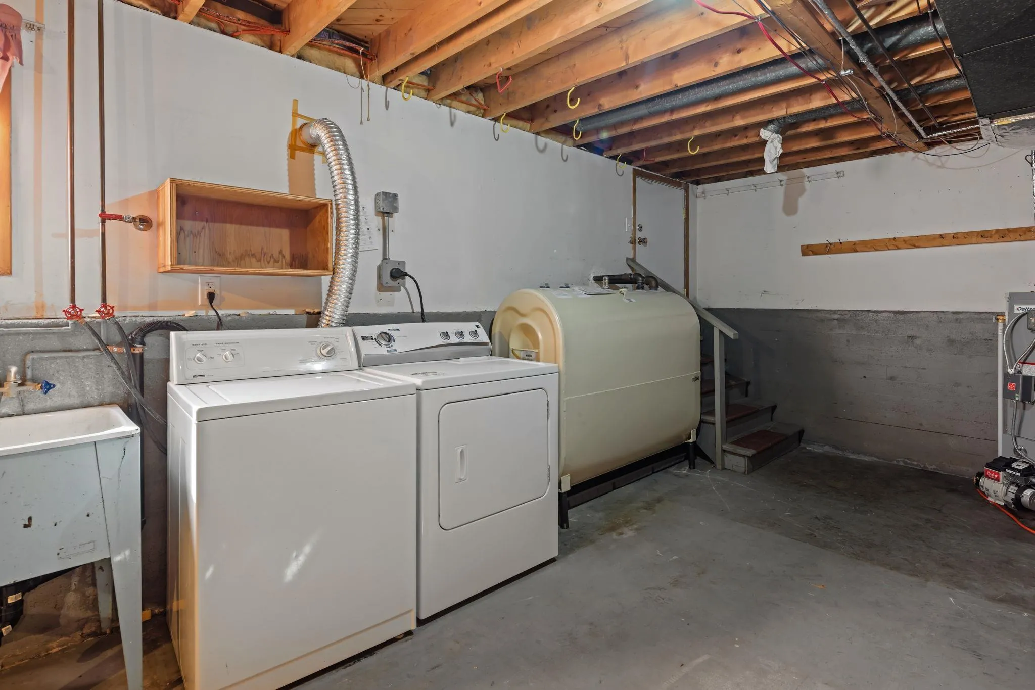 19 Gourok Avenue, Halifax, NS B2X 2B1, 4 Bedrooms Bedrooms, ,2 BathroomsBathrooms,Residential,For Sale,Gourok,202523837