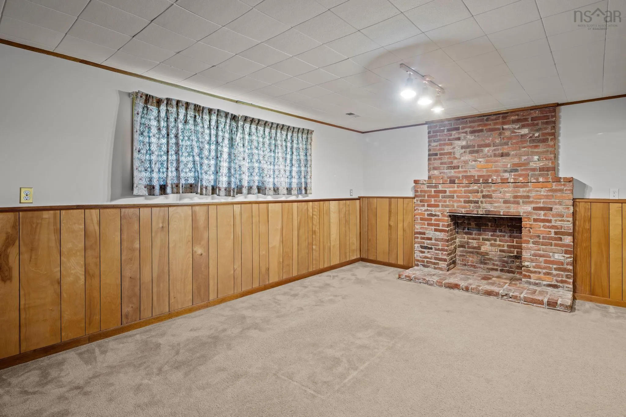 19 Gourok Avenue, Halifax, NS B2X 2B1, 4 Bedrooms Bedrooms, ,2 BathroomsBathrooms,Residential,For Sale,Gourok,202523837