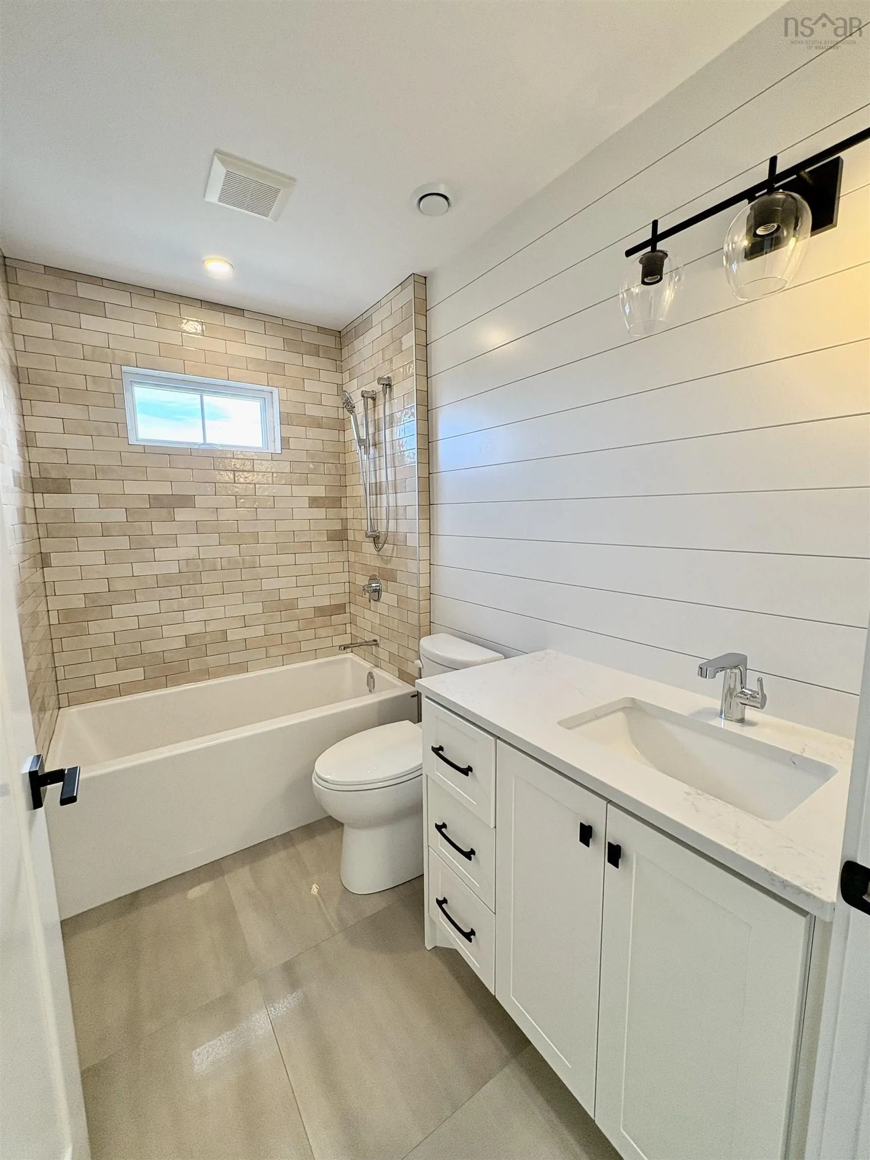 1271 Fleetwood Drive, Fall River Ns B2t 0v6, 4 Bedrooms Bedrooms, ,4 BathroomsBathrooms,Residential,For Sale,Fleetwood,202321929