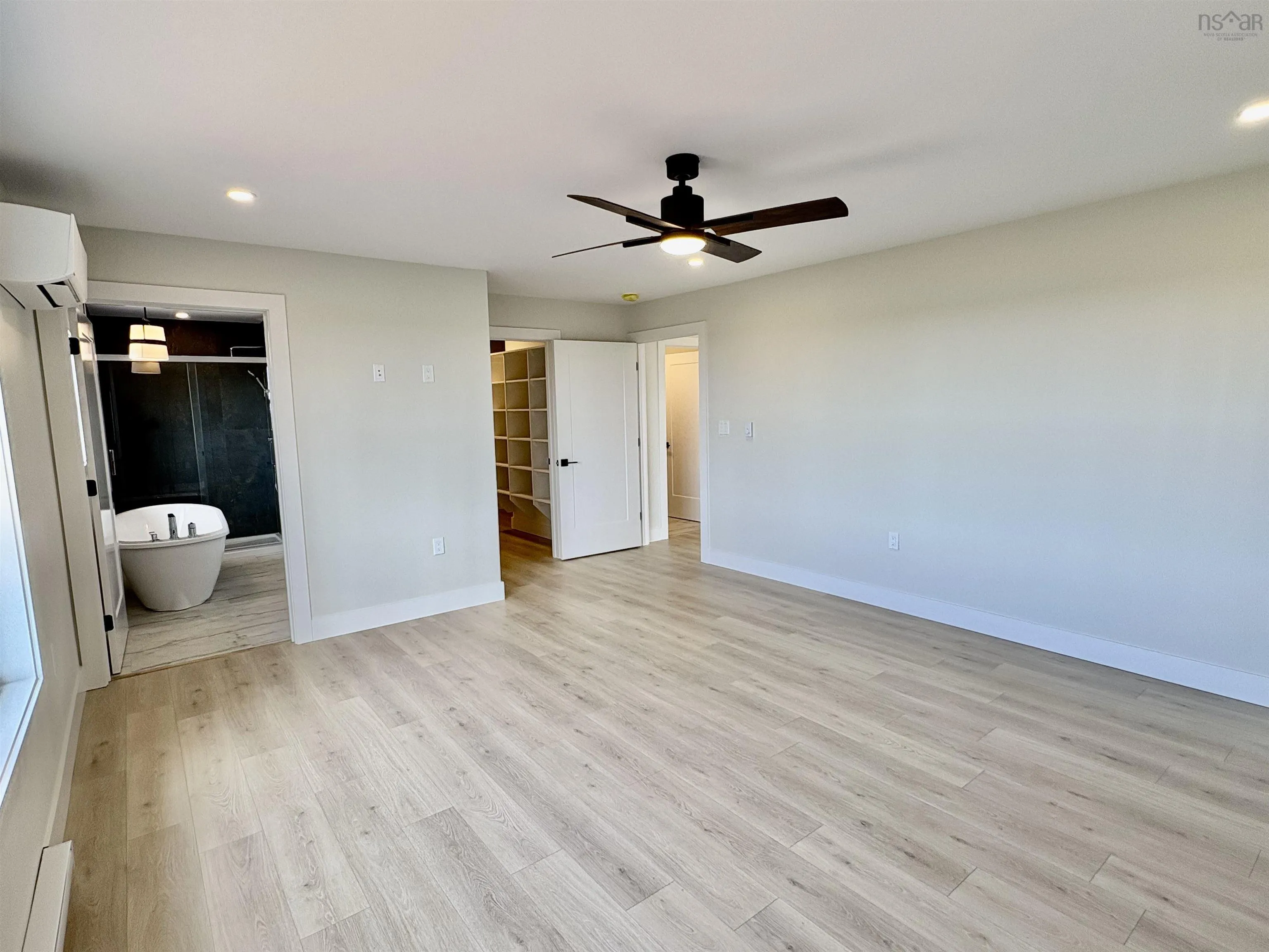 1271 Fleetwood Drive, Fall River Ns B2t 0v6, 4 Bedrooms Bedrooms, ,4 BathroomsBathrooms,Residential,For Sale,Fleetwood,202321929