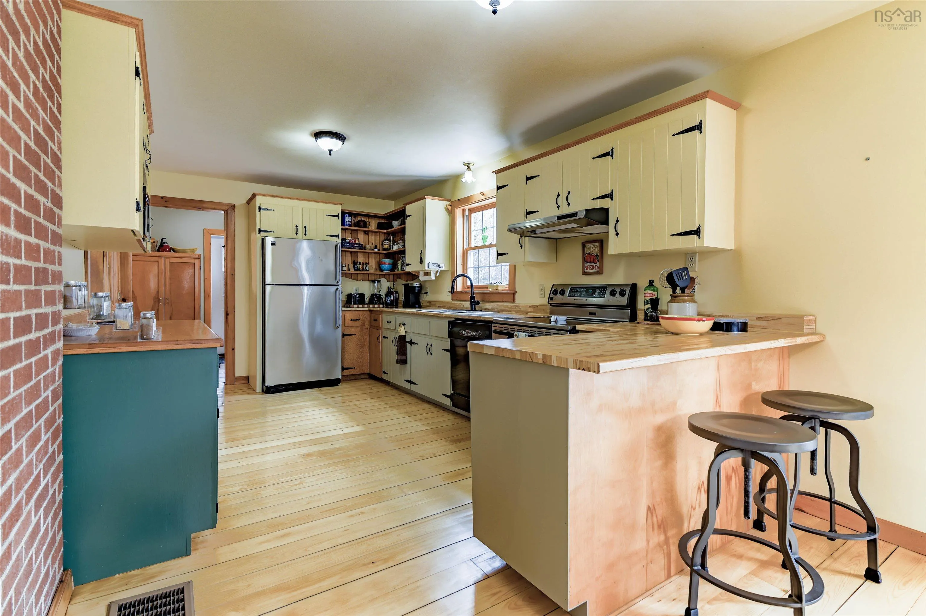 2380 Highway 360, Harbourville Ns B0p 1j0, 3 Bedrooms Bedrooms, ,2 BathroomsBathrooms,Residential,For Sale,Highway 360,202505320