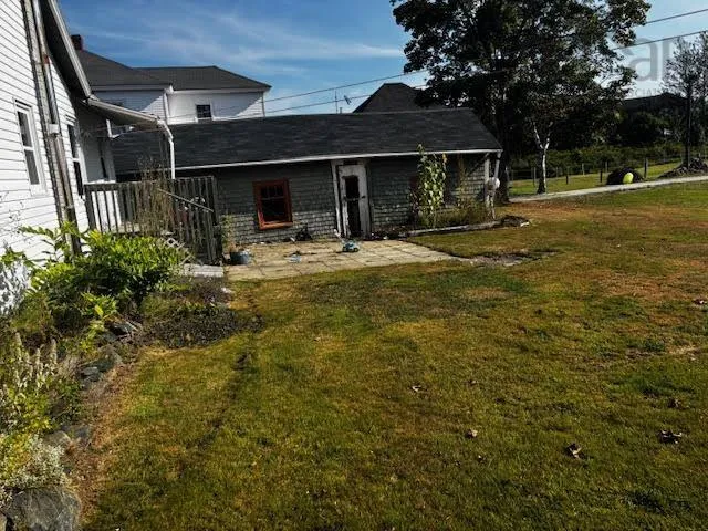 672 Highway 1, Hebron, NS B5A 5A3, 2 Bedrooms Bedrooms, ,1 BathroomBathrooms,Residential,For Sale,Highway 1,202522117