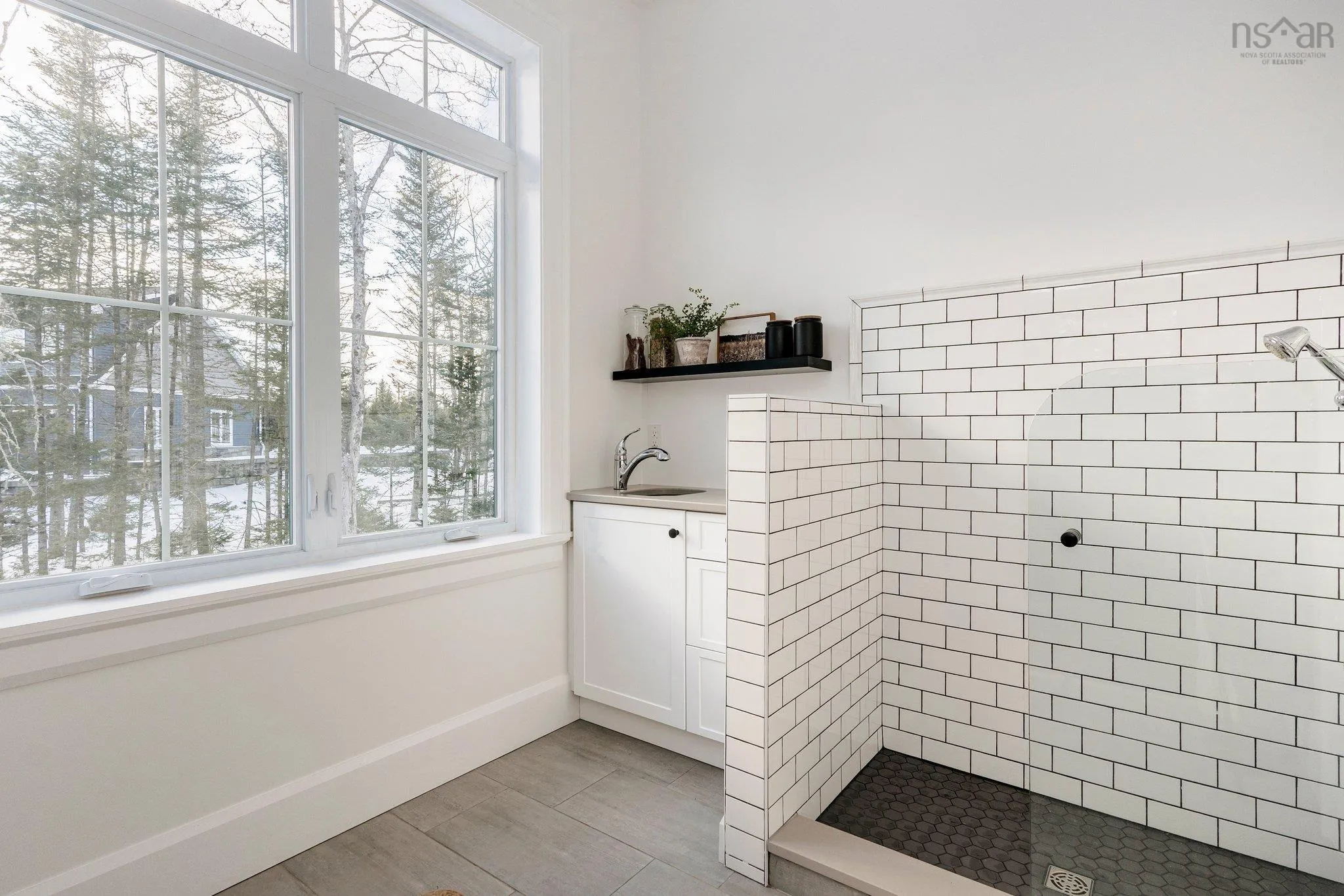 1006 Mccabe Lake Drive, Middle Sackville Ns B4e 0p4, 4 Bedrooms Bedrooms, ,5 BathroomsBathrooms,Residential,For Sale,Mccabe Lake Drive,202503675