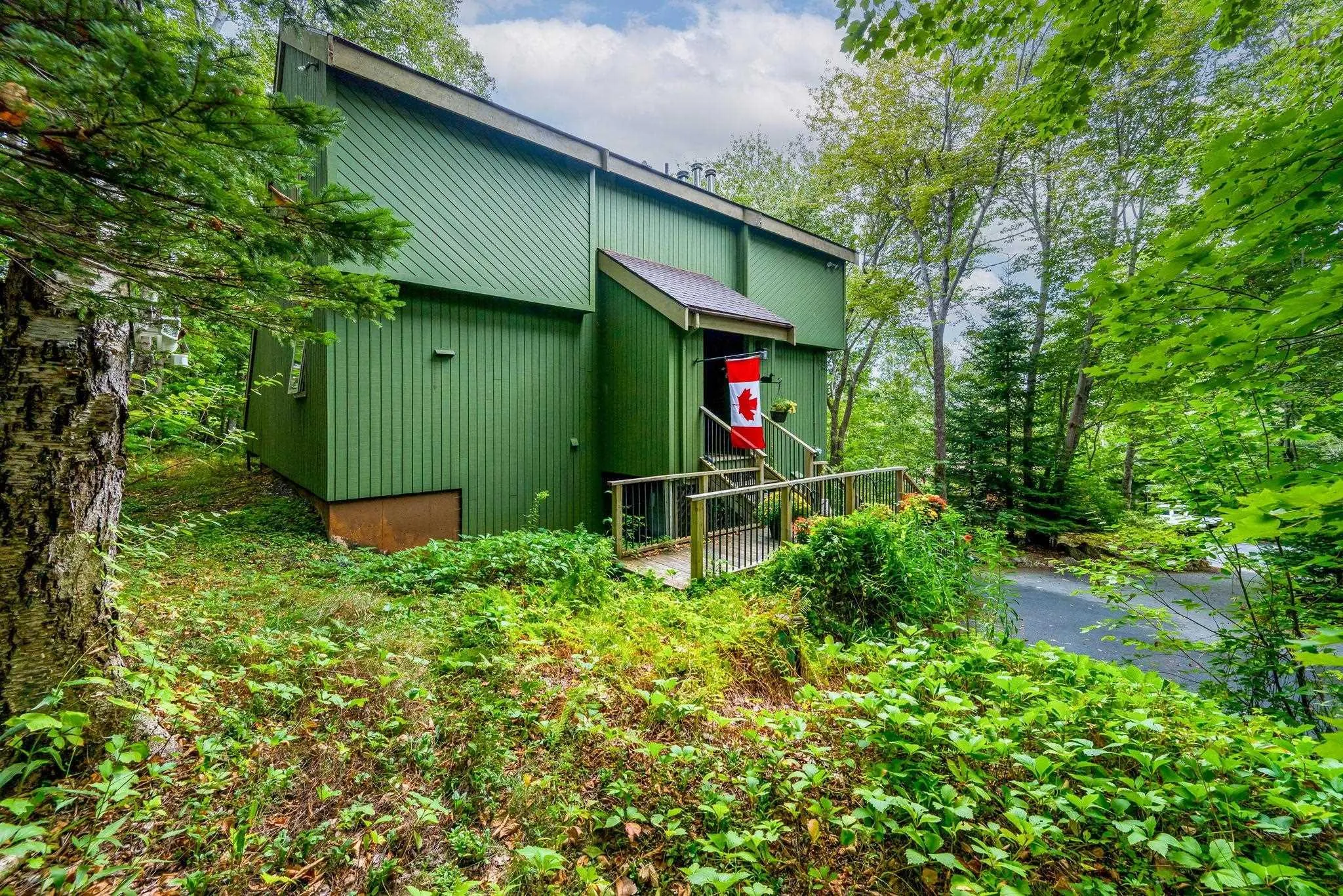 11 Brant Street, Hubley, NS B3Z 4L6, 4 Bedrooms Bedrooms, ,2 BathroomsBathrooms,Residential,For Sale,Brant,202522864