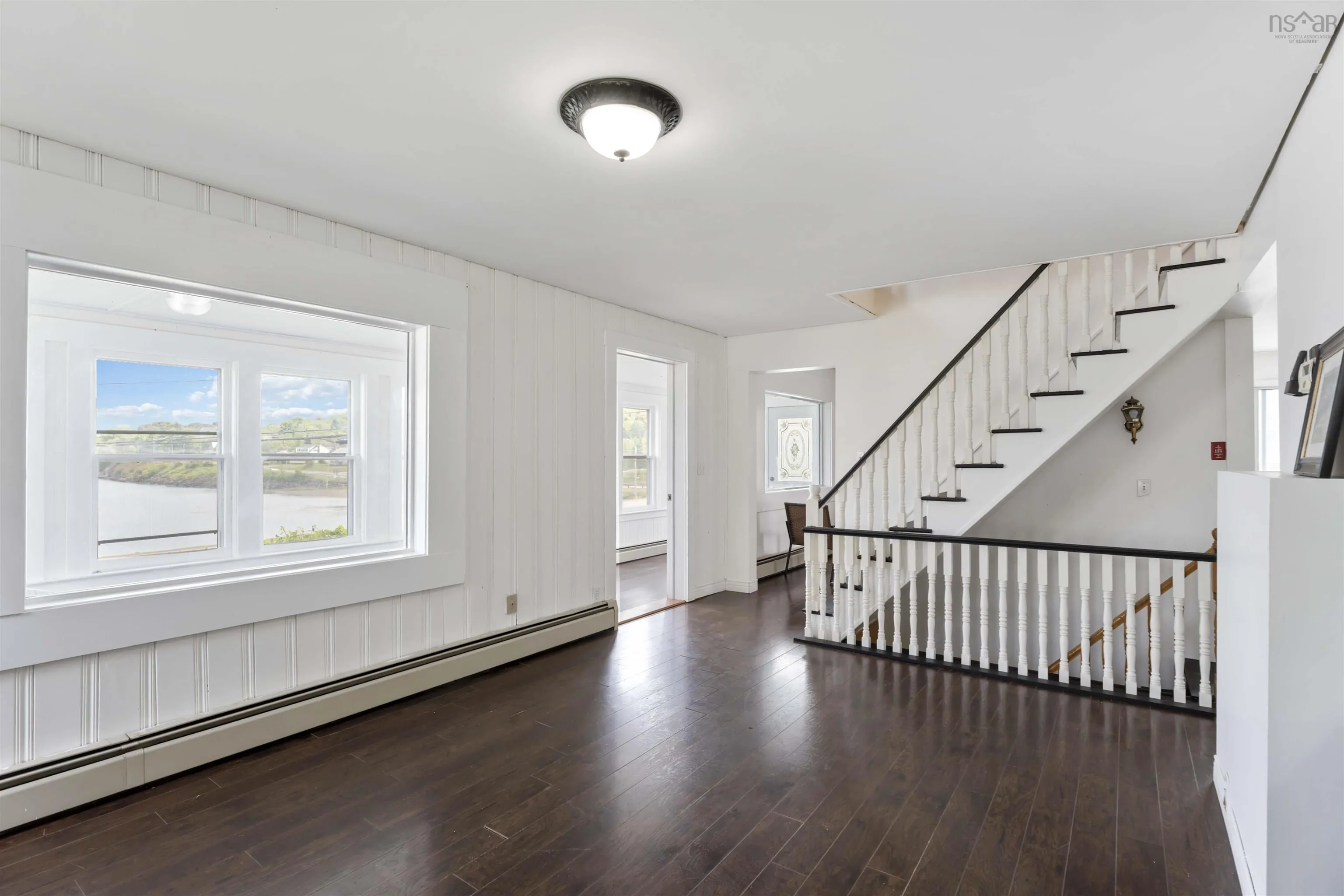9 Shore Road, Digby, NS B0V 1A0, 3 Bedrooms Bedrooms, ,2 BathroomsBathrooms,Residential,For Sale,Shore,202513351