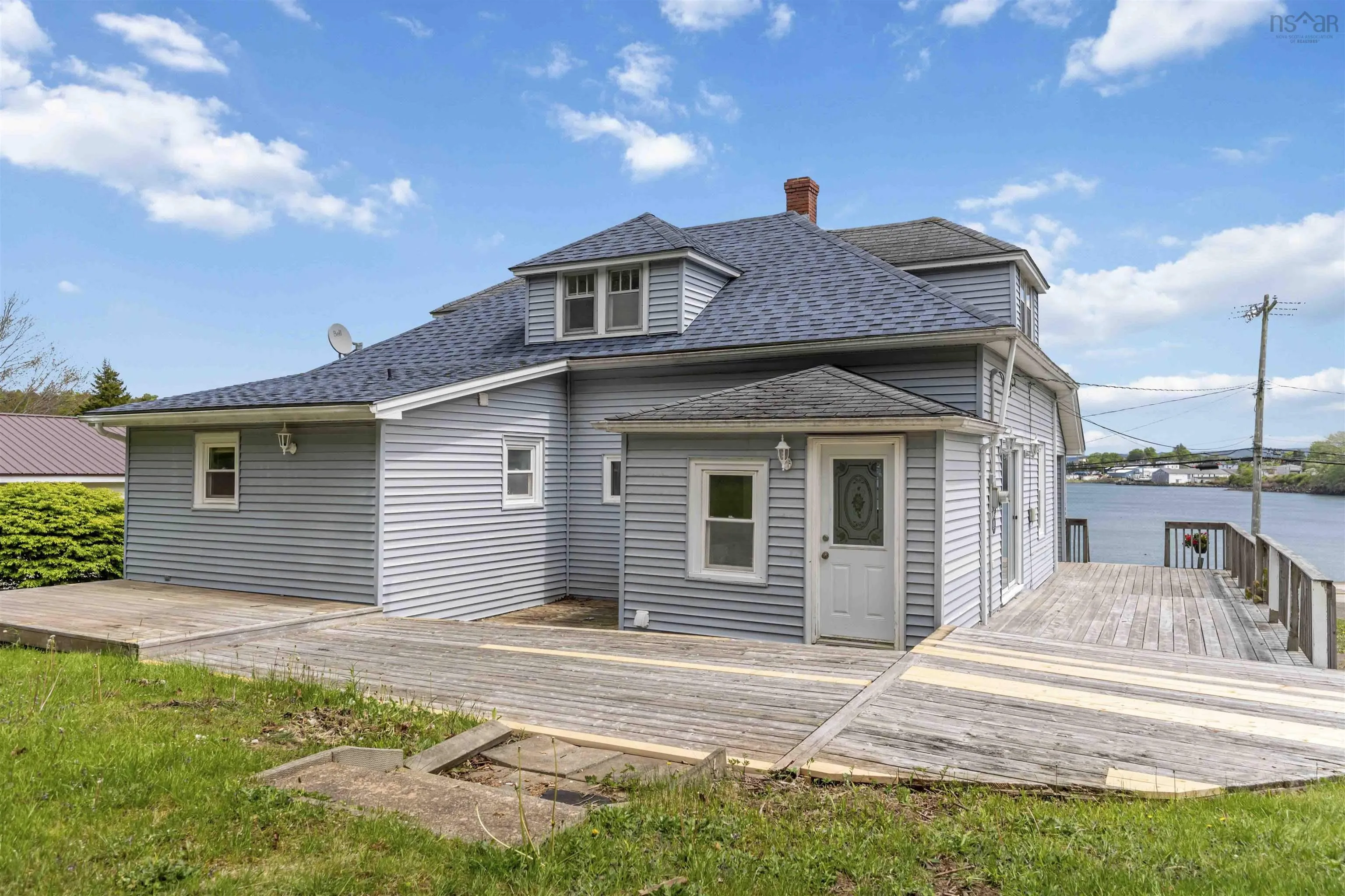 9 Shore Road, Digby, NS B0V 1A0, 3 Bedrooms Bedrooms, ,2 BathroomsBathrooms,Residential,For Sale,Shore,202513351