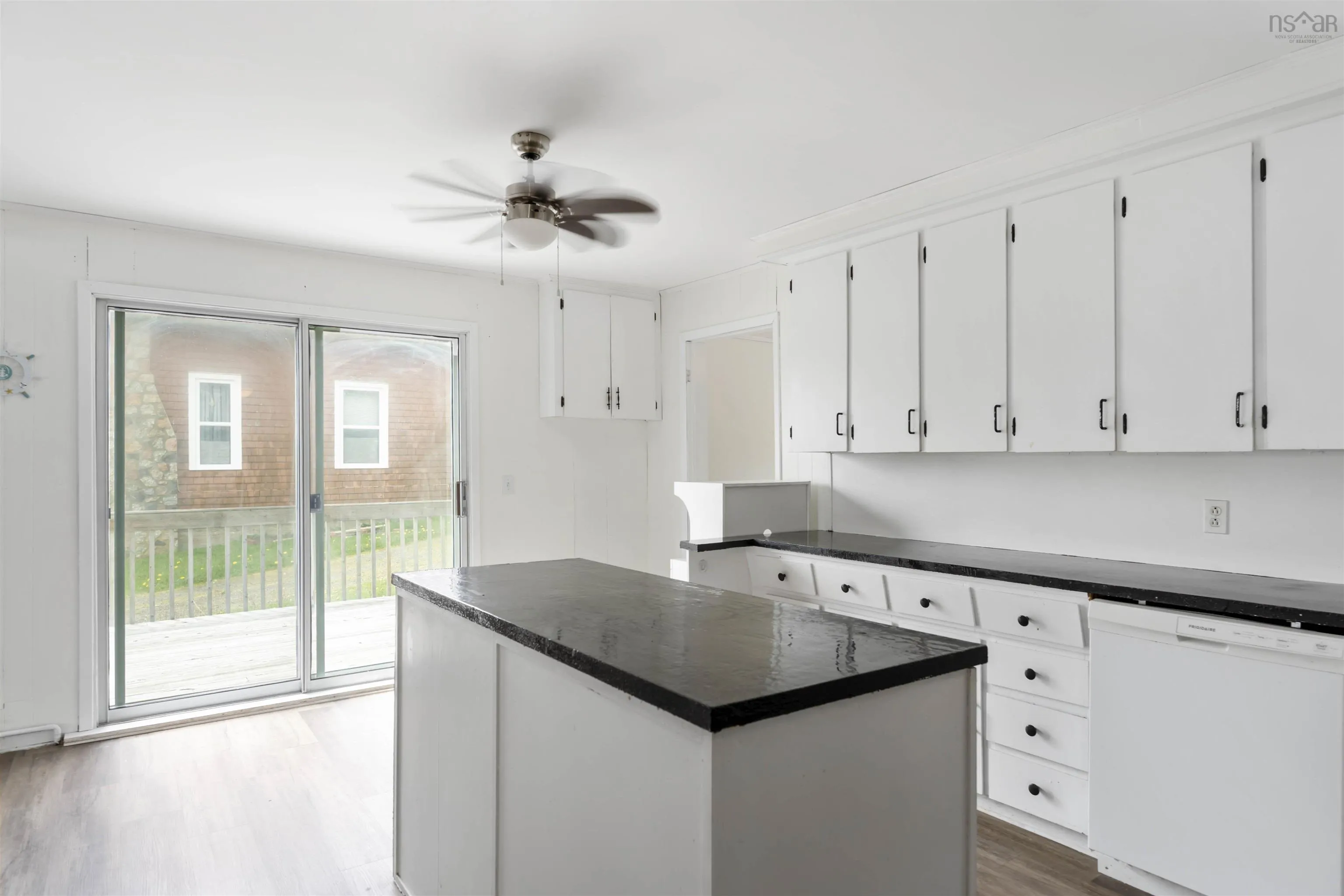 9 Shore Road, Digby, NS B0V 1A0, 3 Bedrooms Bedrooms, ,2 BathroomsBathrooms,Residential,For Sale,Shore,202513351