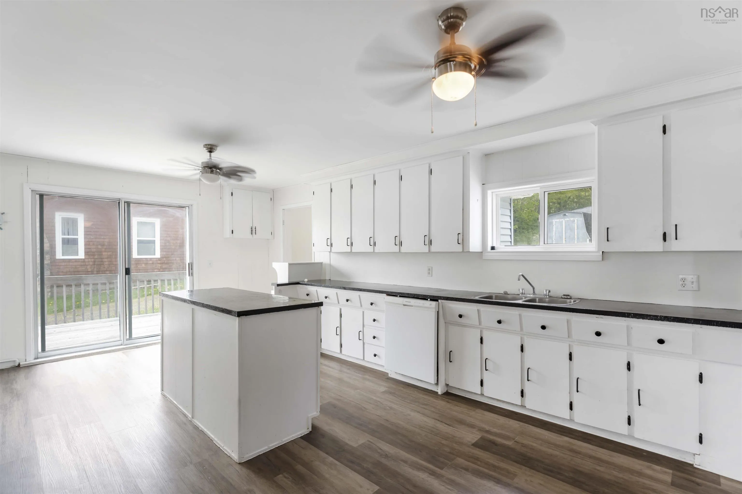 9 Shore Road, Digby, NS B0V 1A0, 3 Bedrooms Bedrooms, ,2 BathroomsBathrooms,Residential,For Sale,Shore,202513351