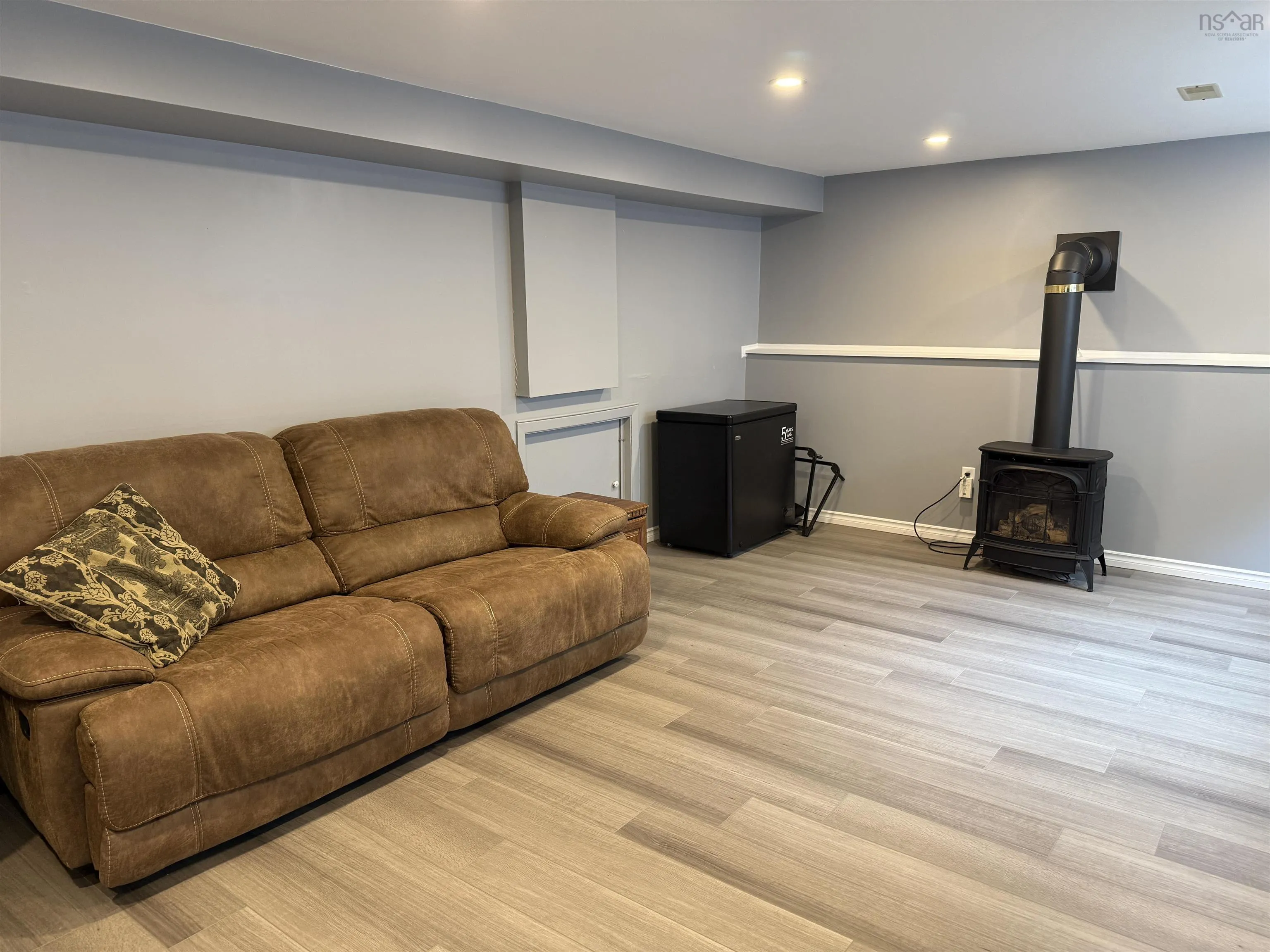 20 Gourok Avenue, Dartmouth, NS B2X 2B3, 3 Bedrooms Bedrooms, ,2 BathroomsBathrooms,Residential,For Sale,Gourok,202521657