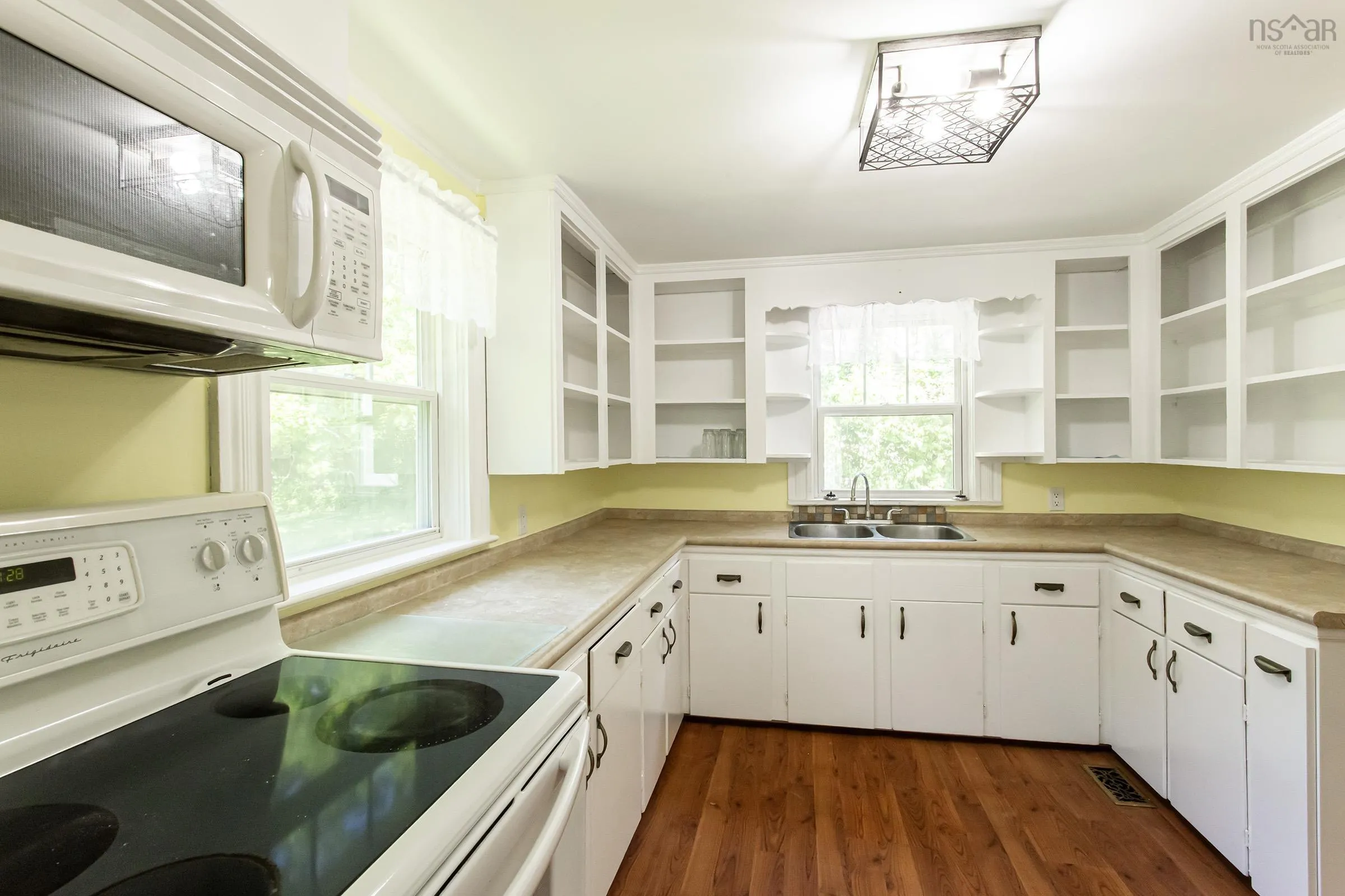 481 Main Street, Middleton, NS B0S 1P0, 2 Bedrooms Bedrooms, ,1 BathroomBathrooms,Residential,For Sale,Main,202518626