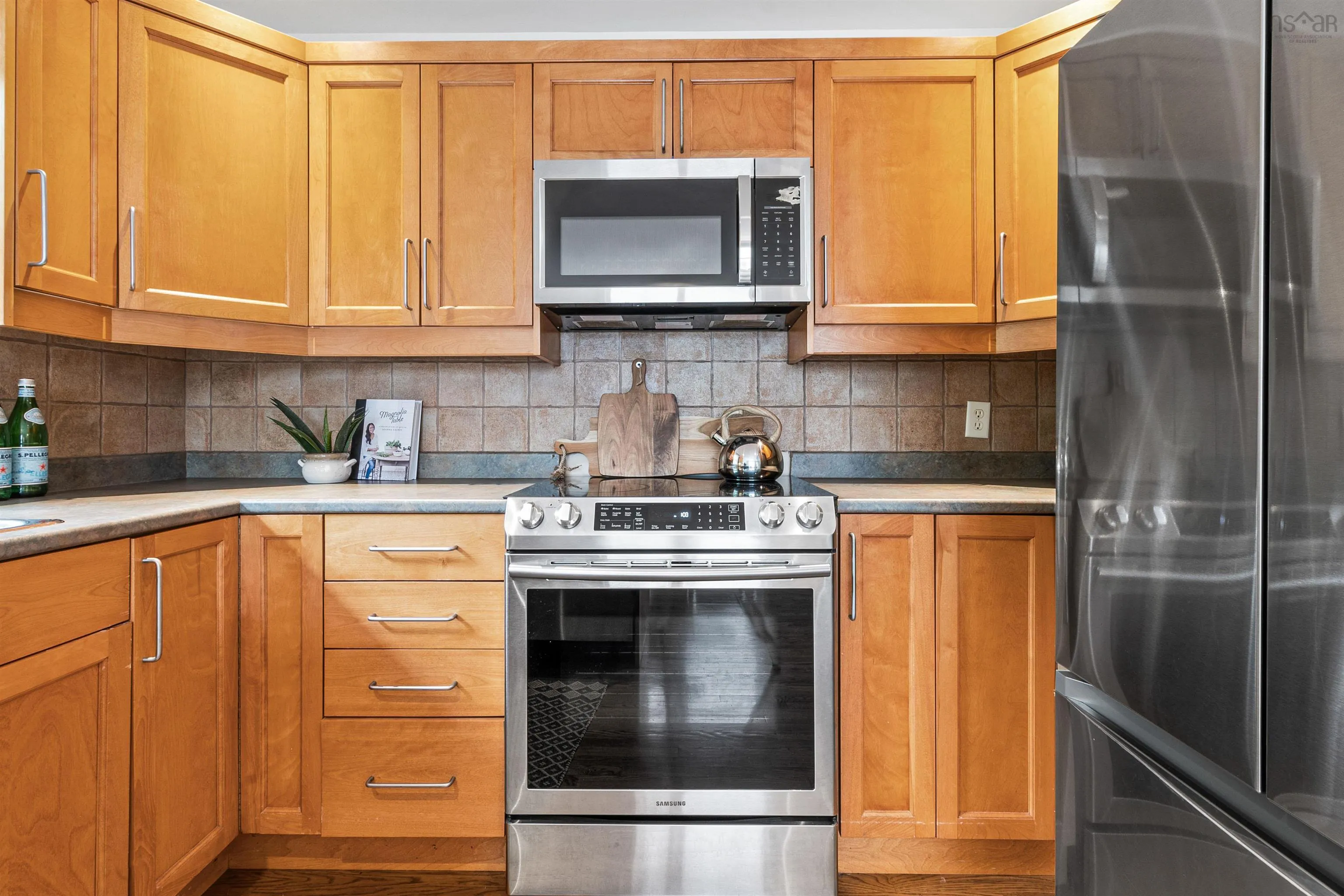 332 Oceanview Drive, Bedford, NS B4A 4H5, 3 Bedrooms Bedrooms, ,3 BathroomsBathrooms,Residential,For Sale,Oceanview,202520009