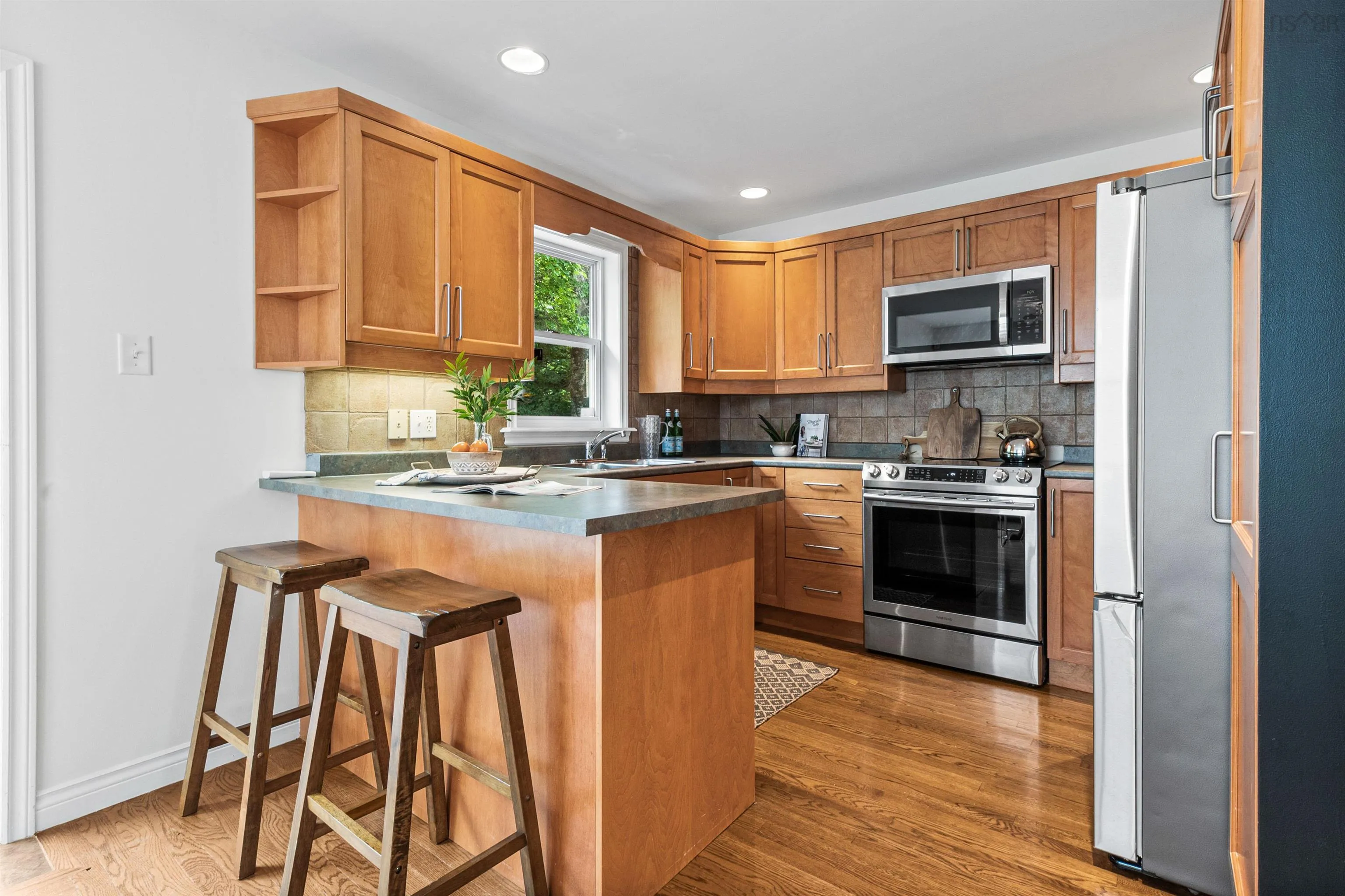 332 Oceanview Drive, Bedford, NS B4A 4H5, 3 Bedrooms Bedrooms, ,3 BathroomsBathrooms,Residential,For Sale,Oceanview,202520009