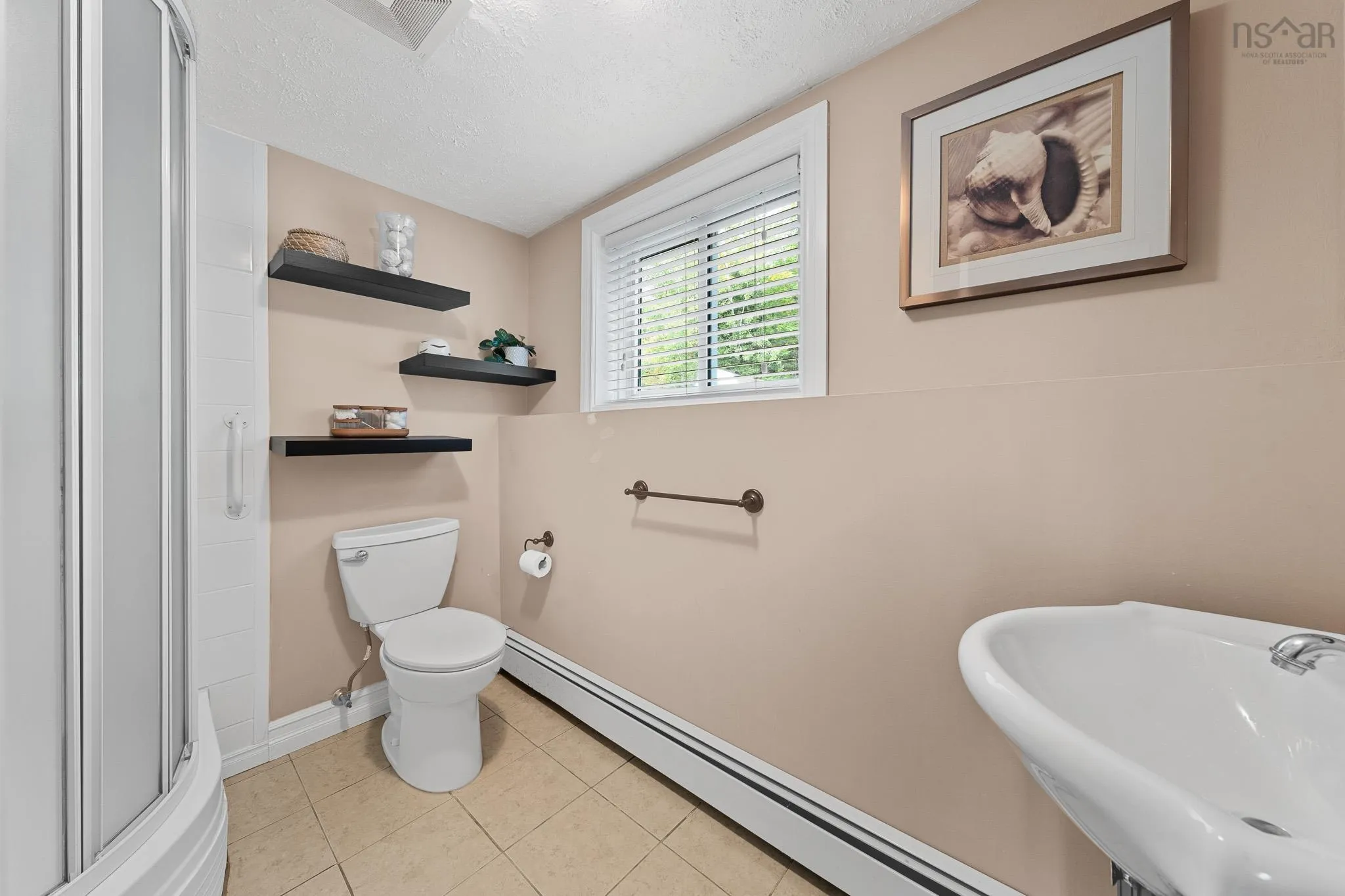 11 Killarney Drive, Bedford, NS B4B 1B7, 6 Bedrooms Bedrooms, ,4 BathroomsBathrooms,Residential,For Sale,Killarney,202525045