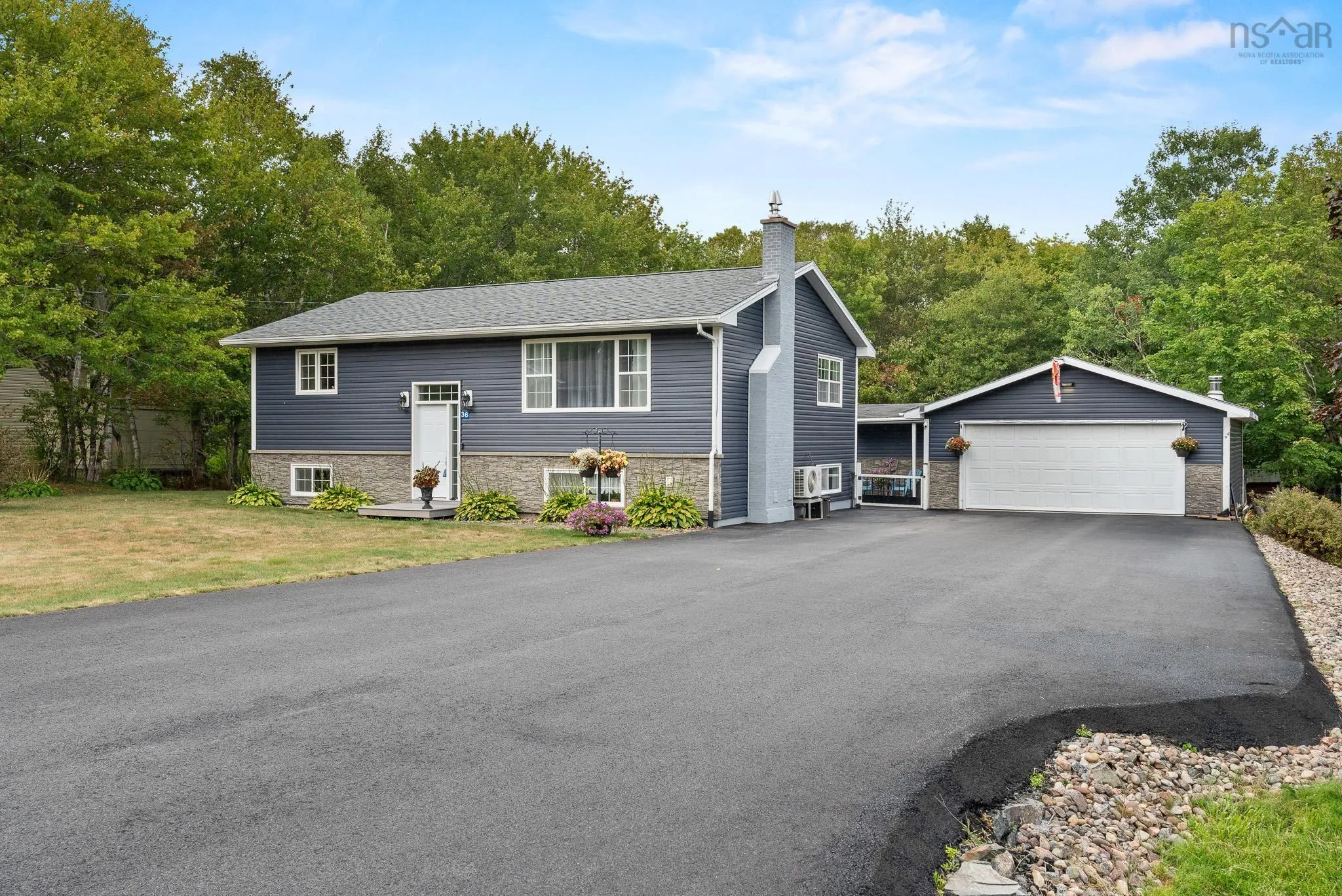 36 Rockwell Drive, Mount Uniacke, NS B0N 1Z0, 3 Bedrooms Bedrooms, ,2 BathroomsBathrooms,Residential,For Sale,Rockwell,202522651