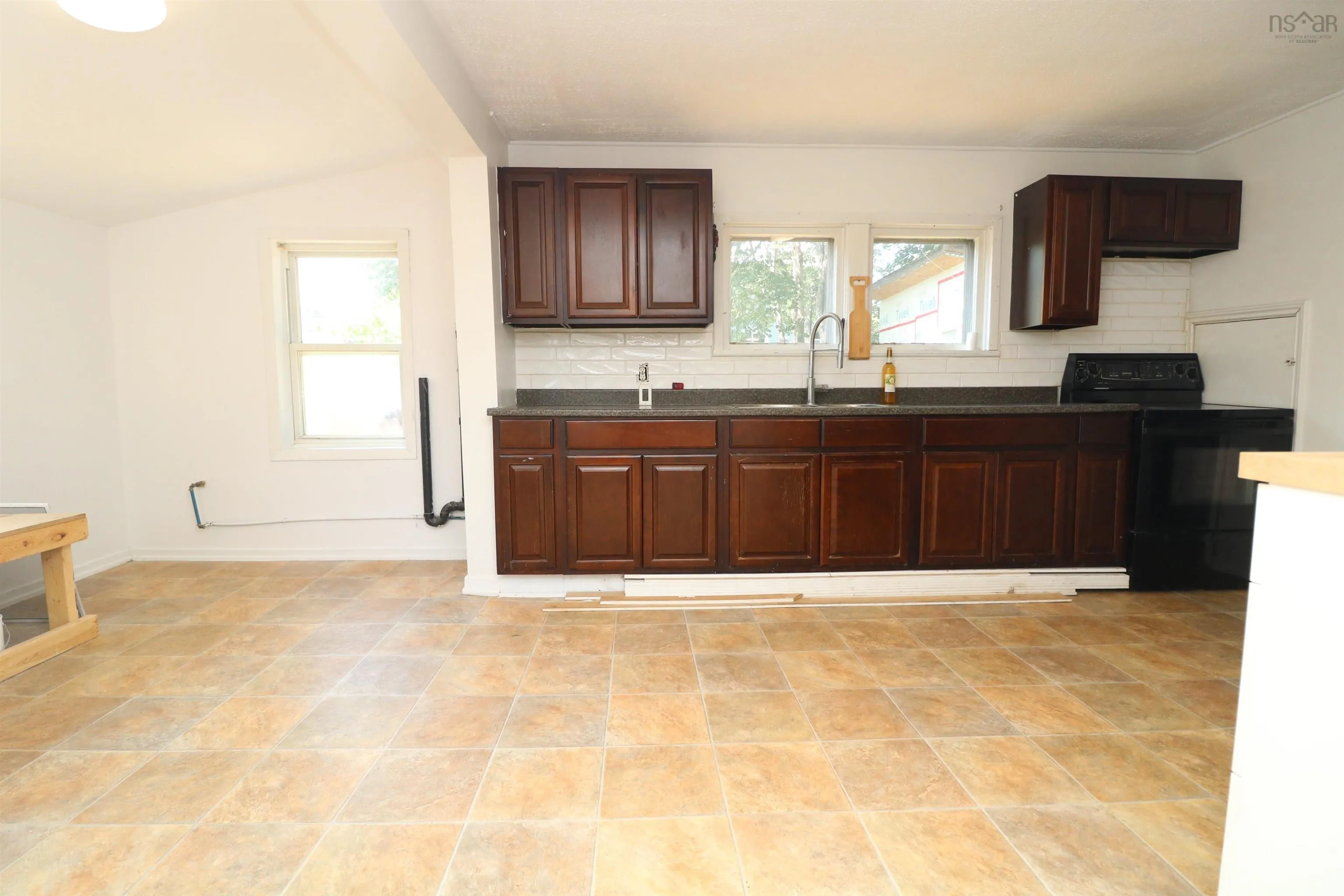14 Autumn Drive, Spryfield, NS B3R 1H1, 2 Bedrooms Bedrooms, ,1 BathroomBathrooms,Residential,For Sale,Autumn,202520292