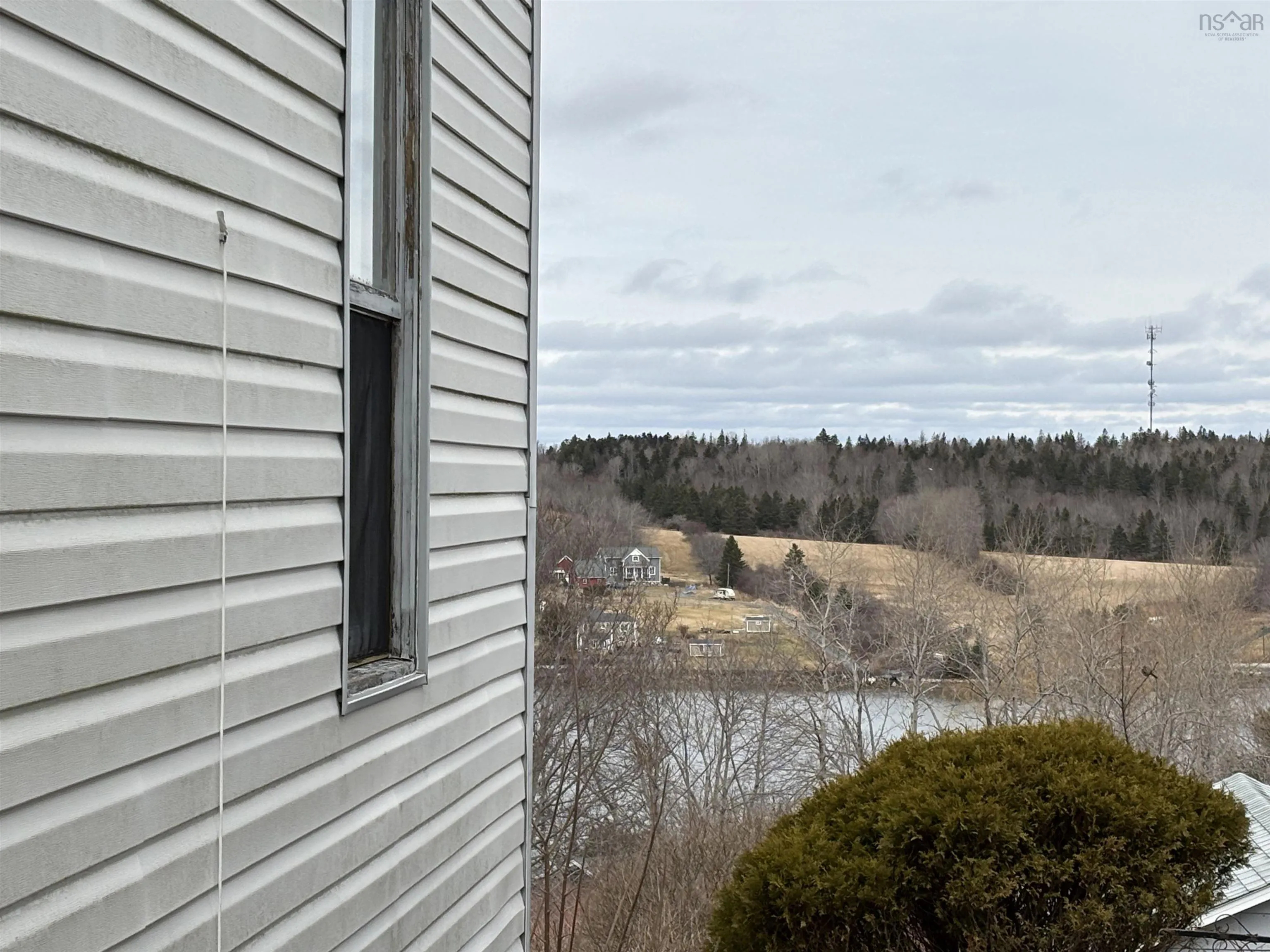 195 Lawrence Street, Lunenburg Ns B0j 2c0, 3 Bedrooms Bedrooms, ,1 BathroomBathrooms,Residential,For Sale,Lawrence,202505855
