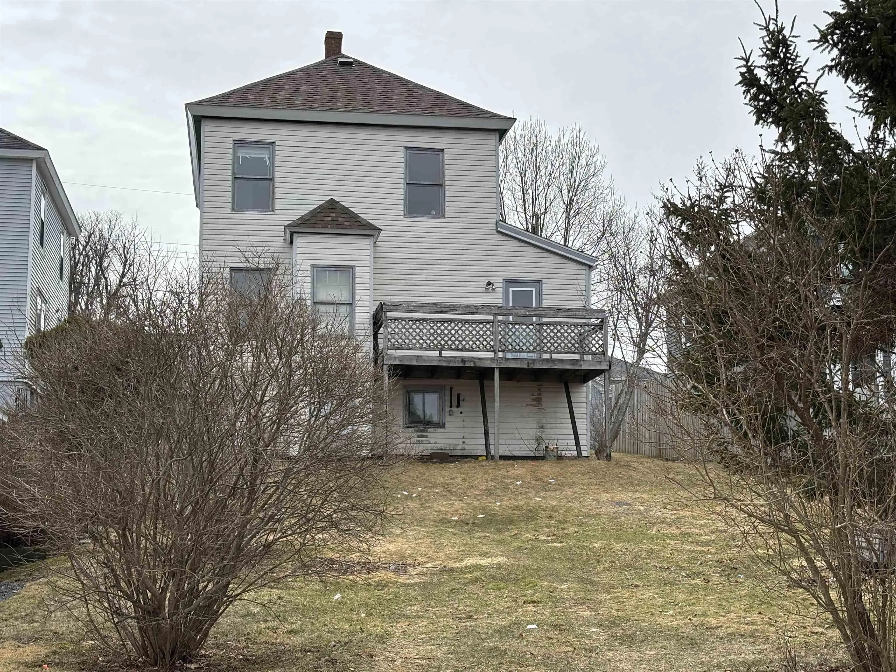 195 Lawrence Street, Lunenburg Ns B0j 2c0, 3 Bedrooms Bedrooms, ,1 BathroomBathrooms,Residential,For Sale,Lawrence,202505855