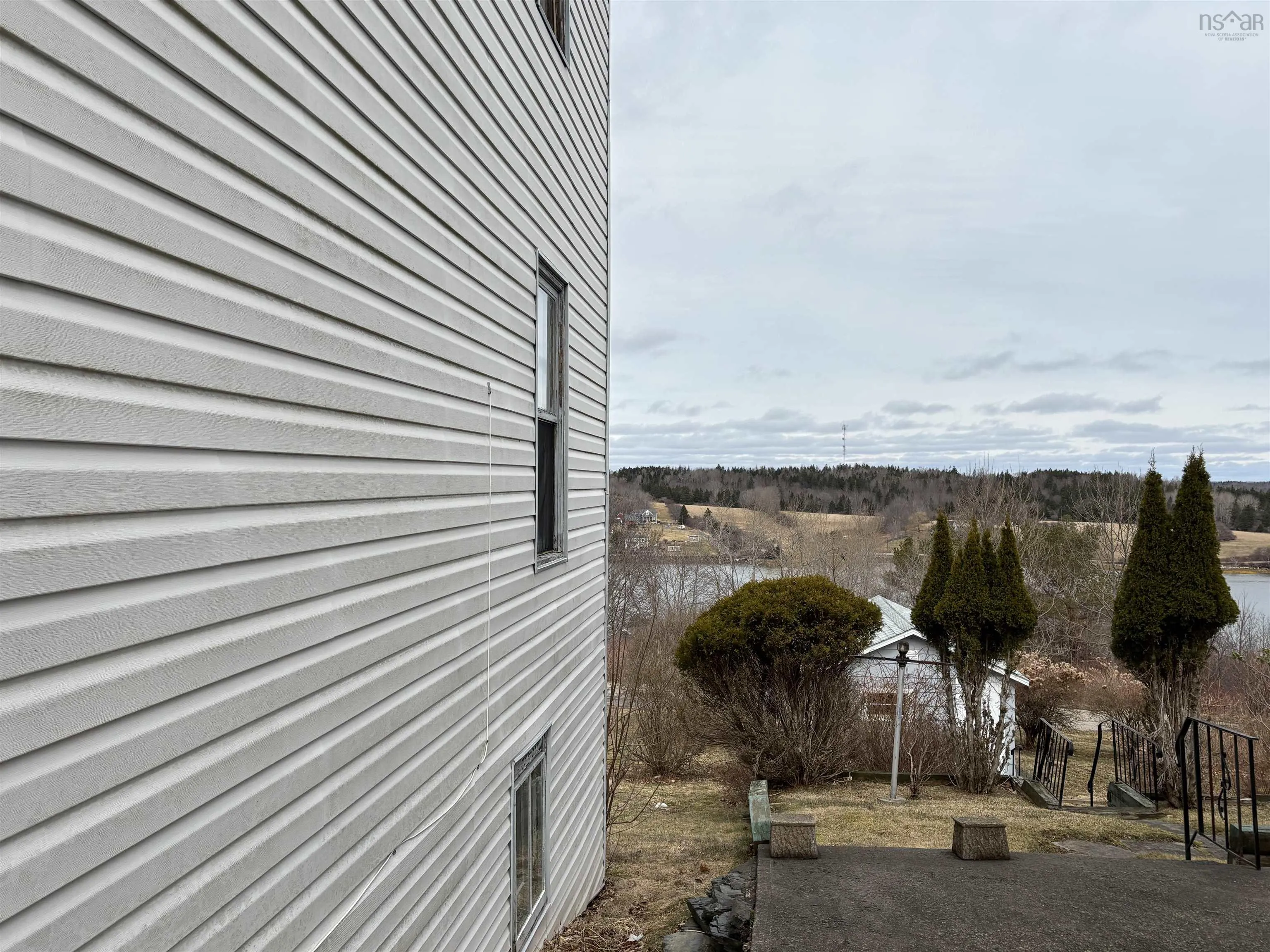 195 Lawrence Street, Lunenburg Ns B0j 2c0, 3 Bedrooms Bedrooms, ,1 BathroomBathrooms,Residential,For Sale,Lawrence,202505855