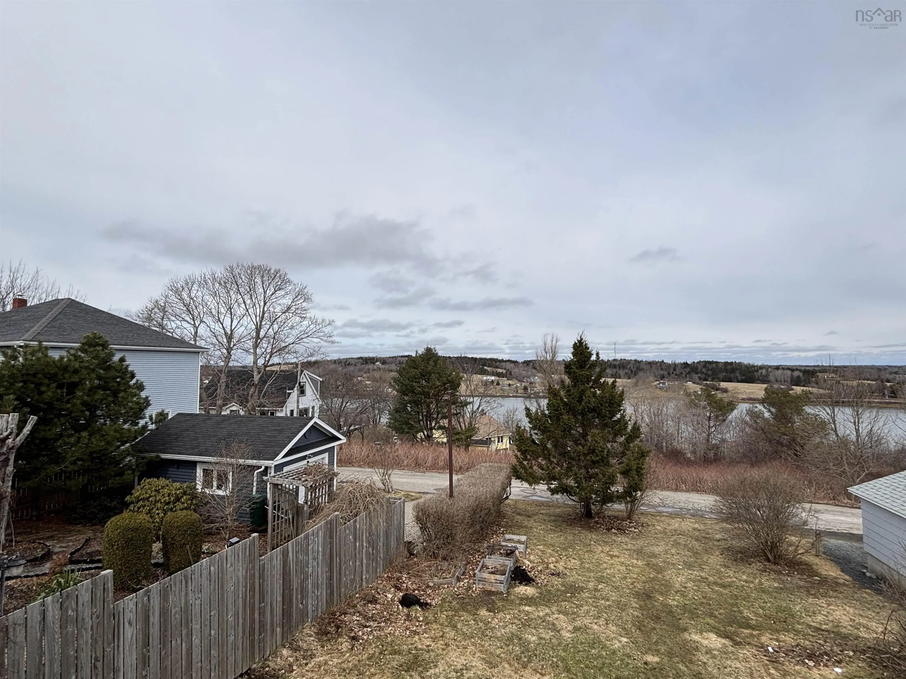 195 Lawrence Street, Lunenburg Ns B0j 2c0, 3 Bedrooms Bedrooms, ,1 BathroomBathrooms,Residential,For Sale,Lawrence,202505855