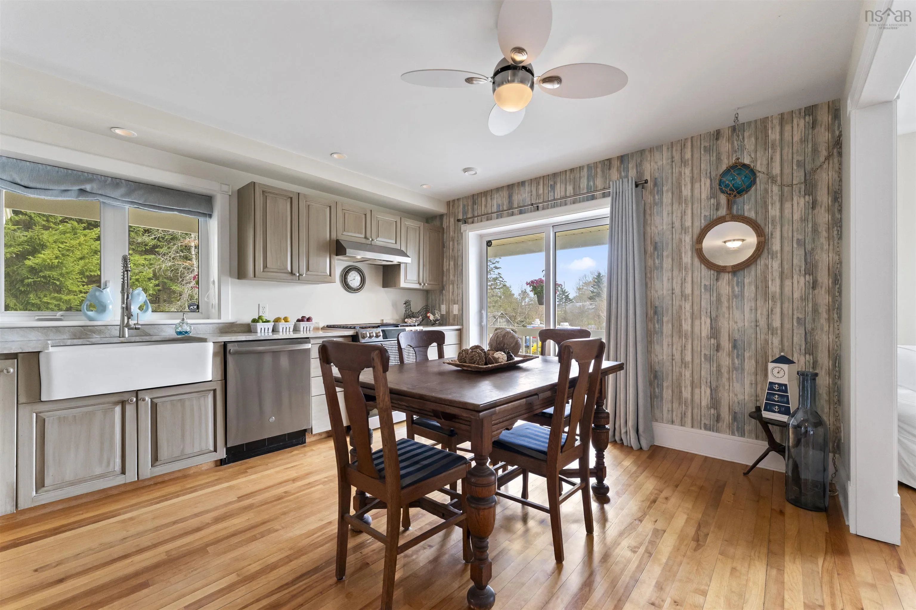 243 Queen St, Chester Ns B0j 1j0, 4 Bedrooms Bedrooms, ,3 BathroomsBathrooms,Residential,For Sale,Queen St,202510740