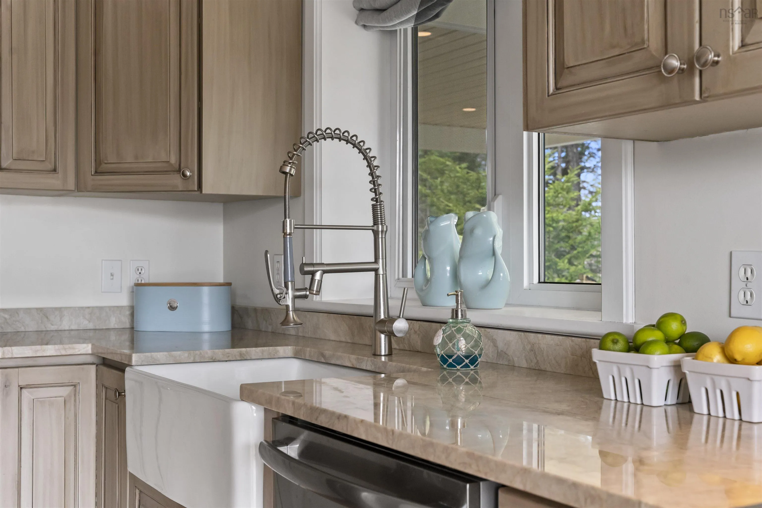 243 Queen St, Chester Ns B0j 1j0, 4 Bedrooms Bedrooms, ,3 BathroomsBathrooms,Residential,For Sale,Queen St,202510740