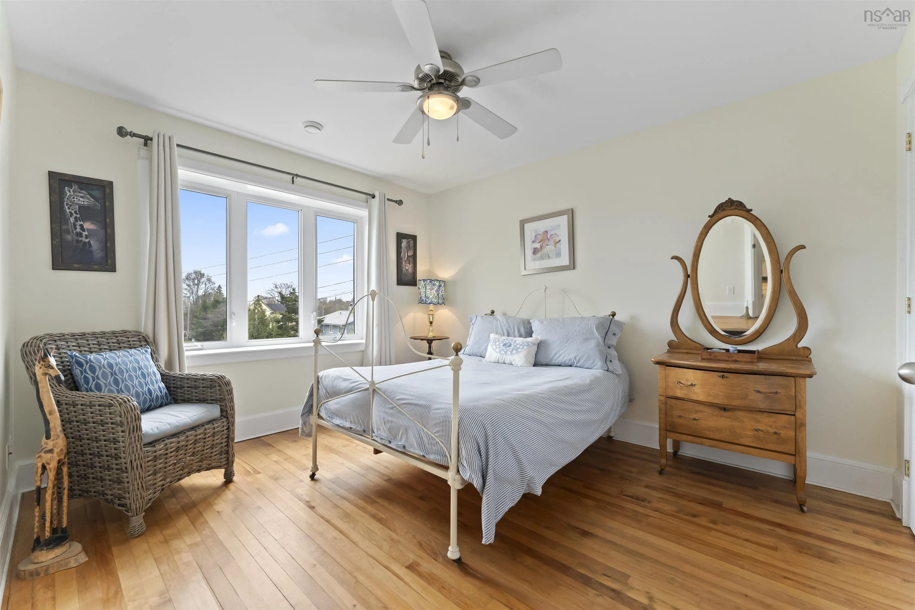 243 Queen St, Chester Ns B0j 1j0, 4 Bedrooms Bedrooms, ,3 BathroomsBathrooms,Residential,For Sale,Queen St,202510740