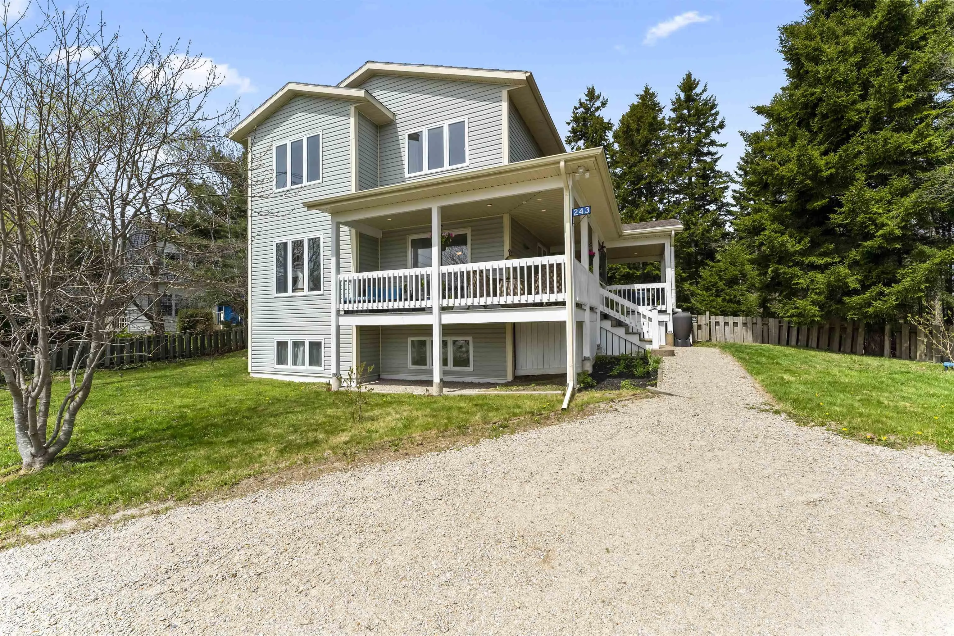 243 Queen St, Chester Ns B0j 1j0, 4 Bedrooms Bedrooms, ,3 BathroomsBathrooms,Residential,For Sale,Queen St,202510740