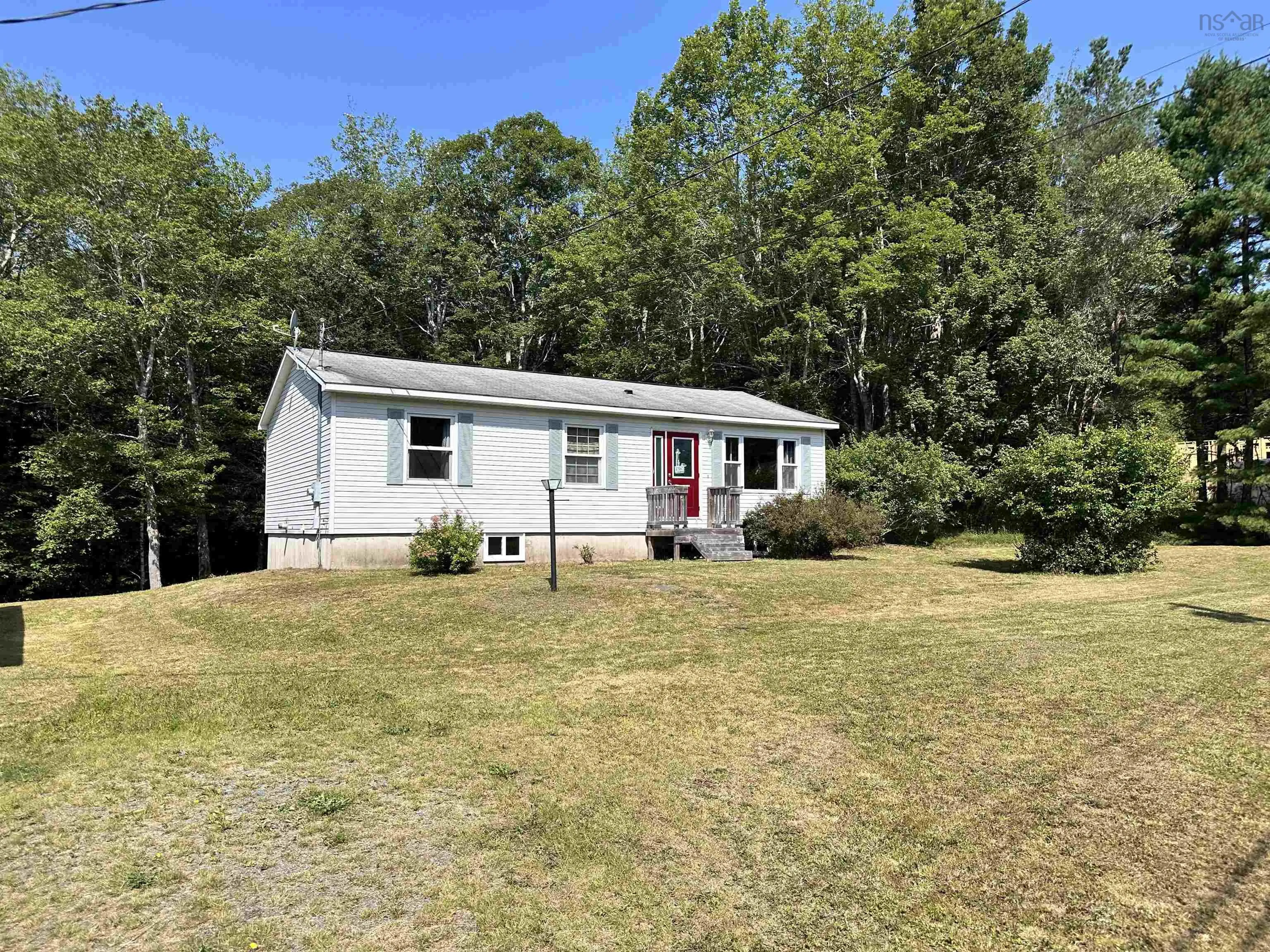 41 James Street, Brooklyn, NS B0J 1H0, 3 Bedrooms Bedrooms, ,1 BathroomBathrooms,Residential,For Sale,James,202519247