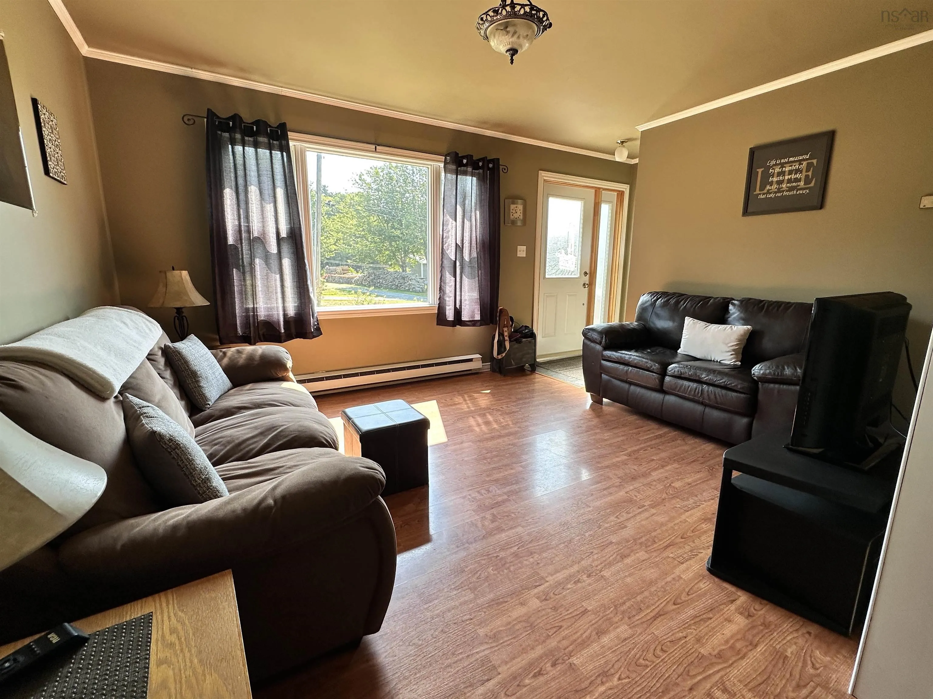 41 James Street, Brooklyn, NS B0J 1H0, 3 Bedrooms Bedrooms, ,1 BathroomBathrooms,Residential,For Sale,James,202519247