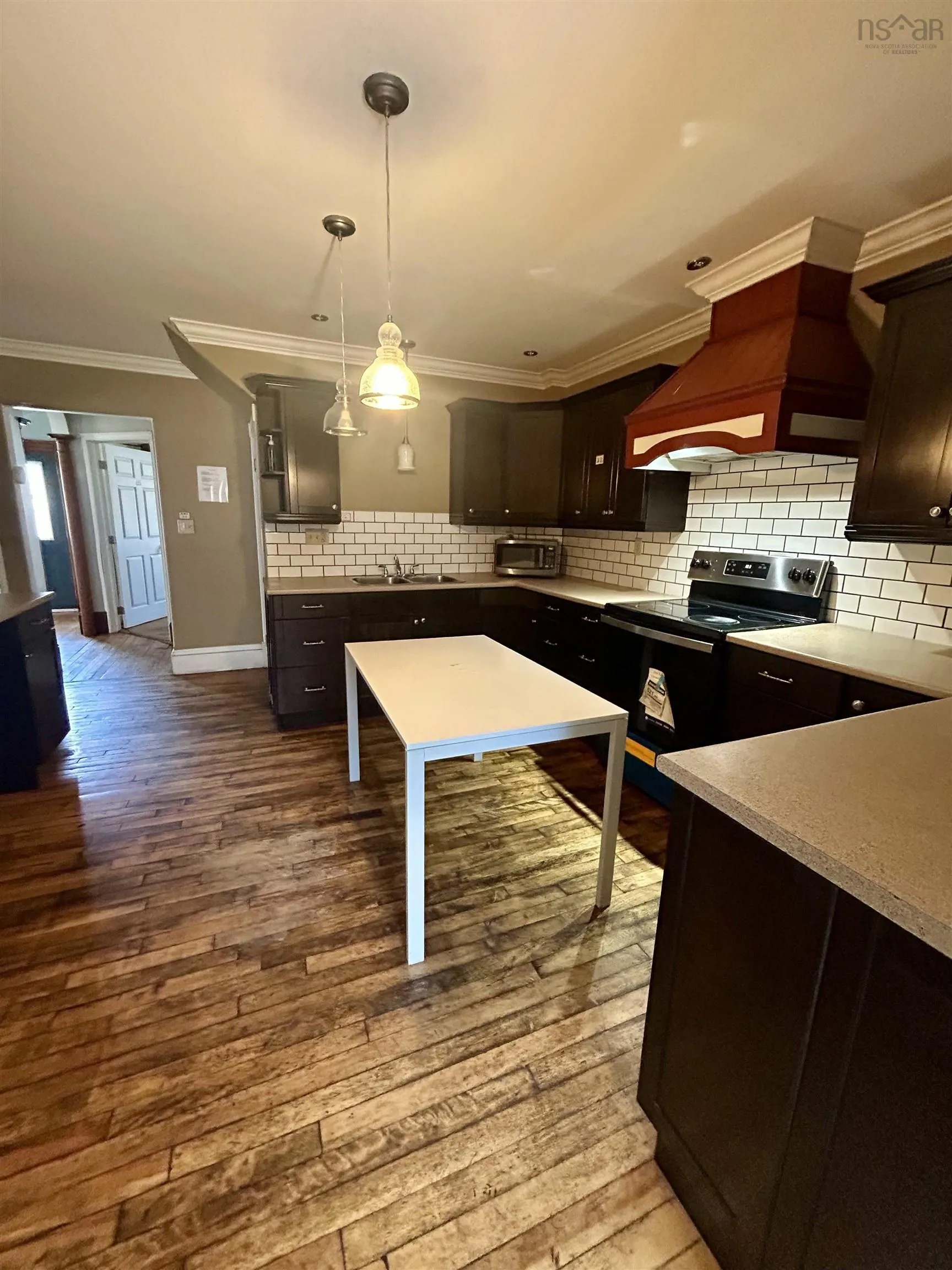 346 Townsend St., Sydney, NS B1P 5G2, 4 Bedrooms Bedrooms, ,2 BathroomsBathrooms,Residential,For Sale,Townsend St.,202521049