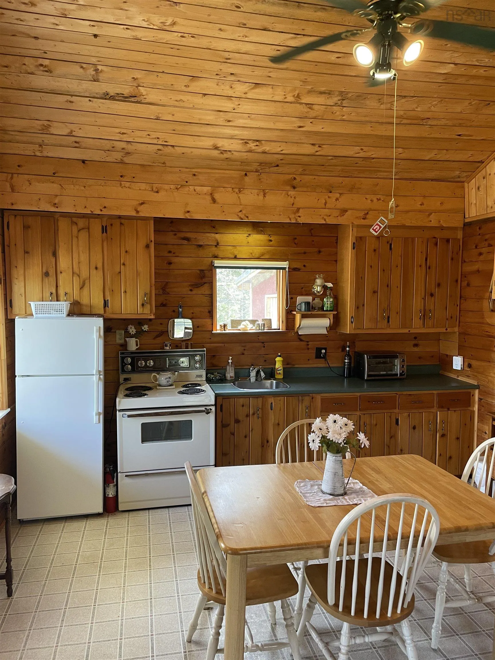 25 Ton Timber Hills Road, Moser River Ns B0j 2r0, 1 Bedroom Bedrooms, ,1 BathroomBathrooms,Residential,For Sale,Ton Timber Hills,202506454
