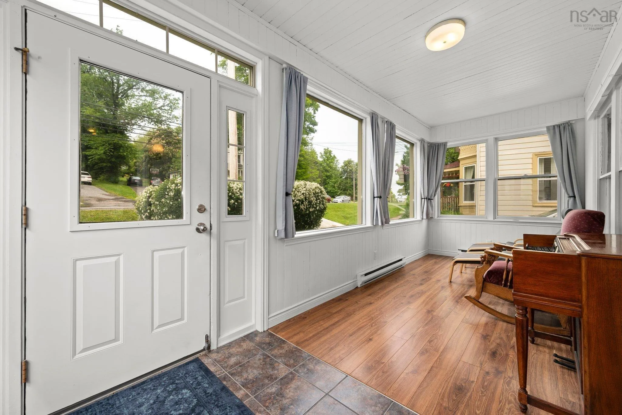 689 King Street, Windsor, NS B0N 2T0, ,Residential Income,For Sale,King Street,202518885